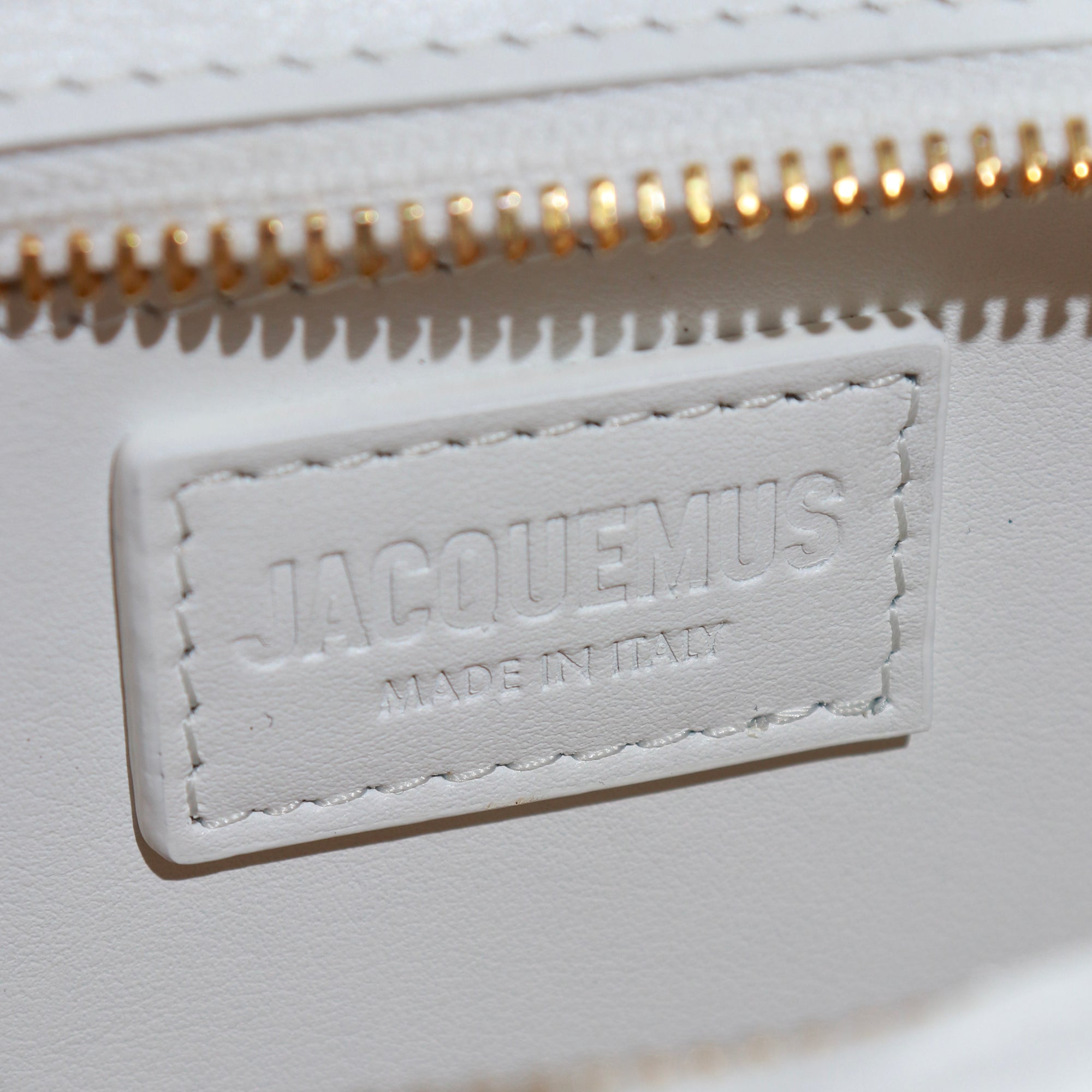 JACQUEMUS - Sac à épaule Le Ciuciu en cuir blanc