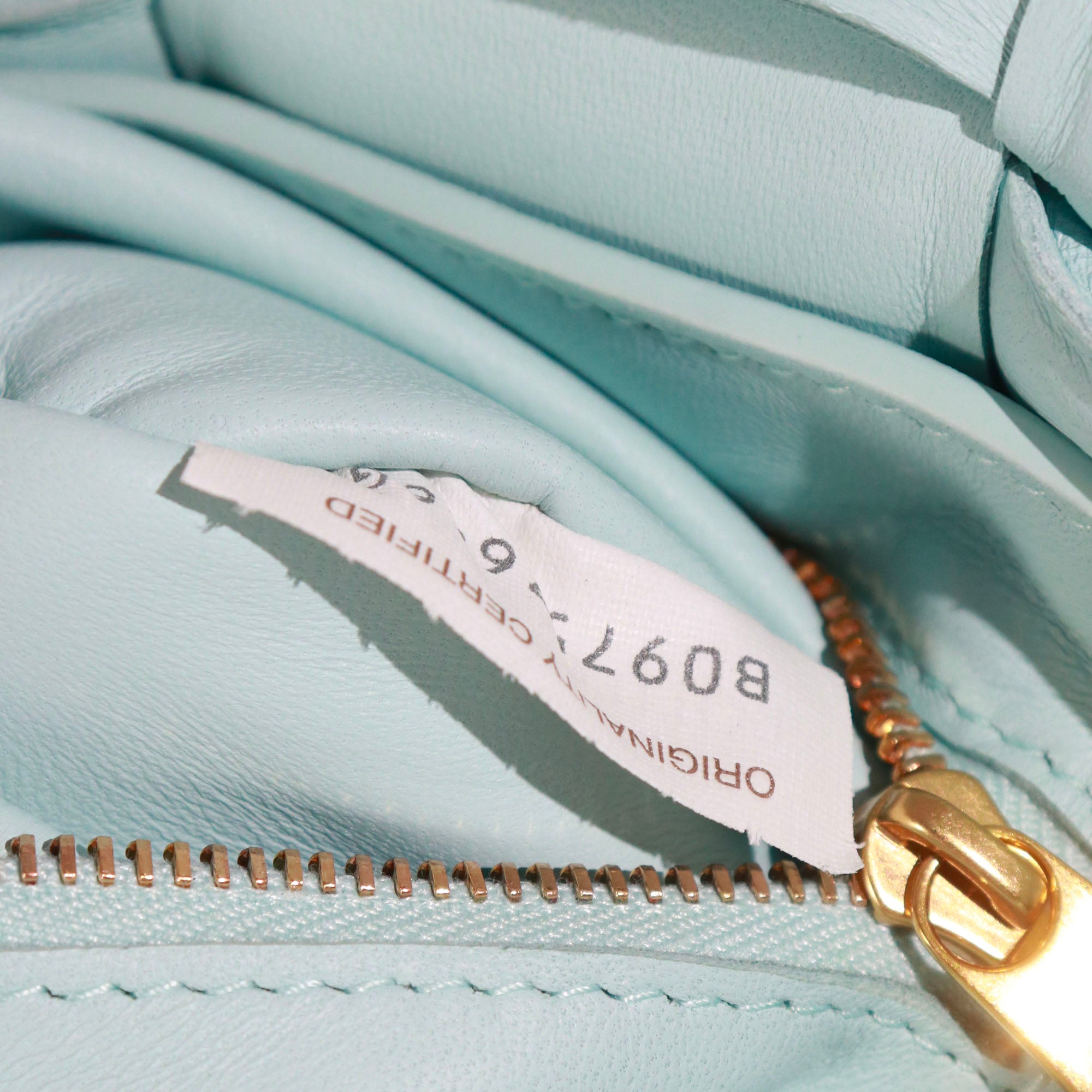 BOTTEGA VENETA - Chain Cassette shoulder bag in pastel blue leather