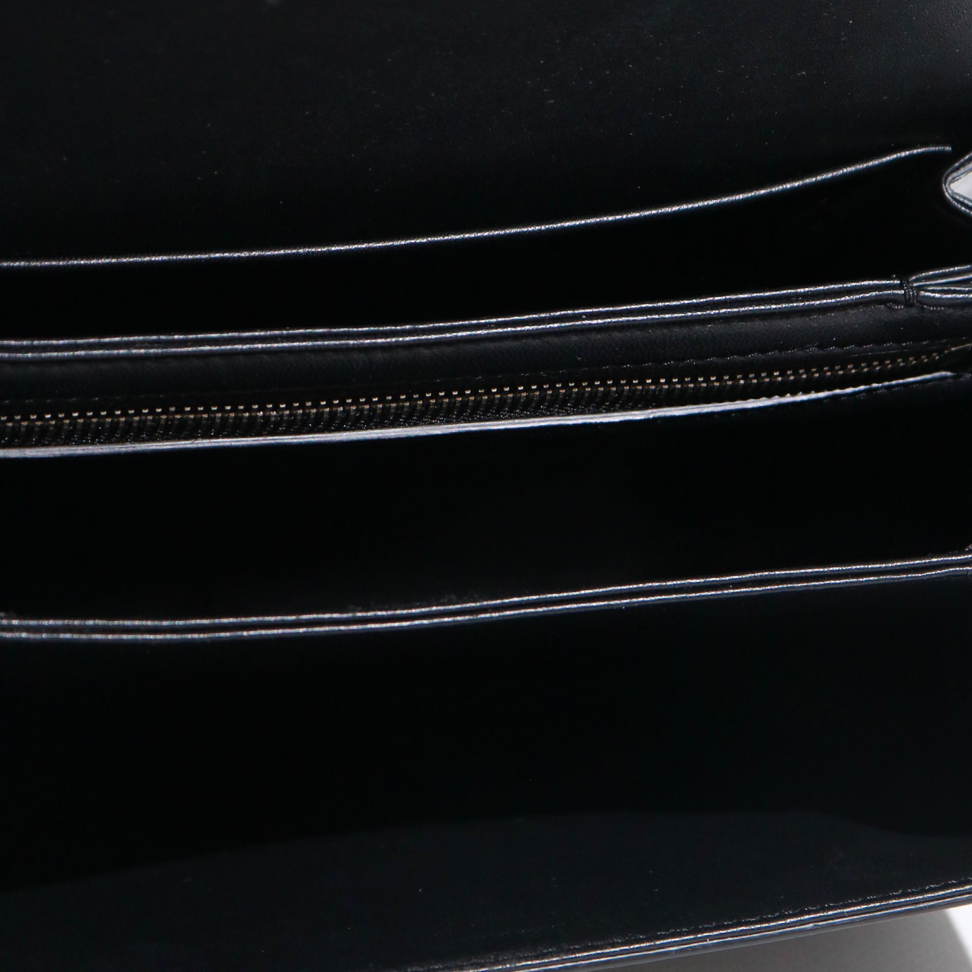 CELINE - Sac à bandoulière Triomphe medium en cuir box noir