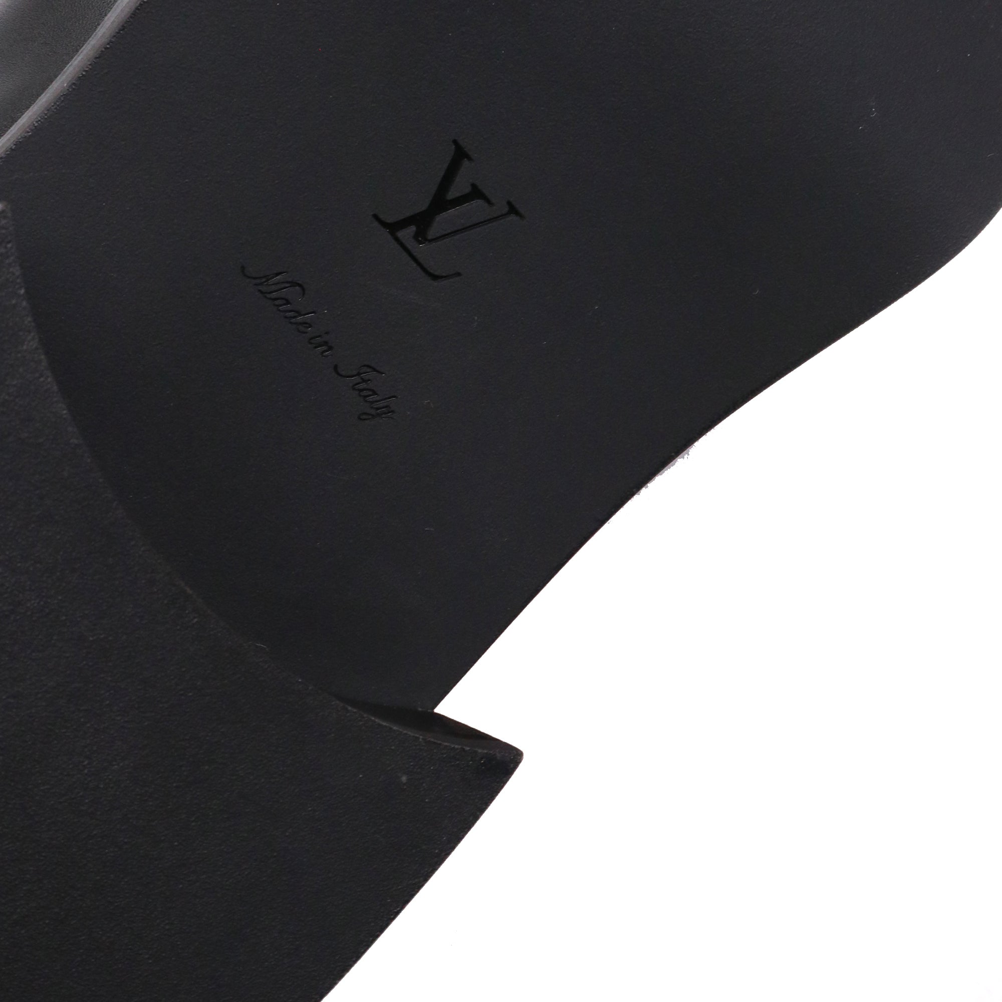 LOUIS VUITTON - Richelieu loafers in black patent leather (T36)