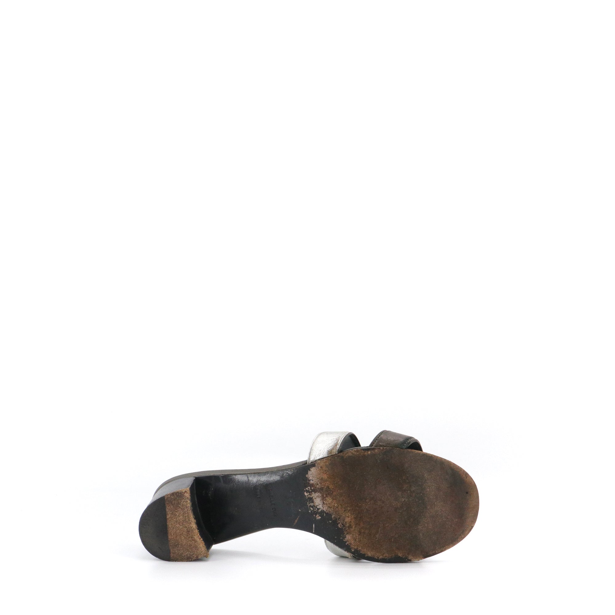 HERMÈS - Chypre sandals in black smooth leather (T36)