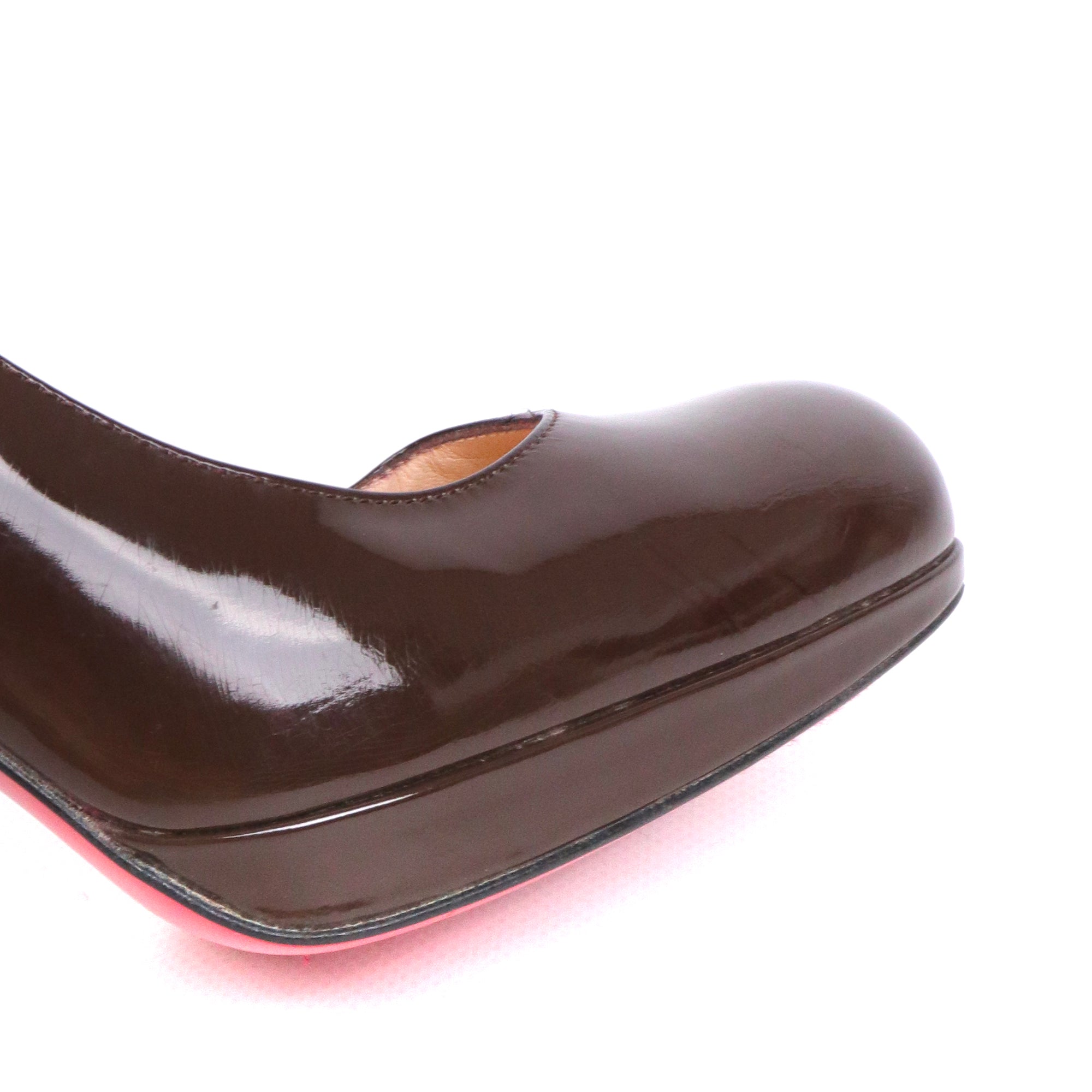 LOUBOUTIN - Escarpins Simple Pump Louboutin en cuir verni marron (T39.5)