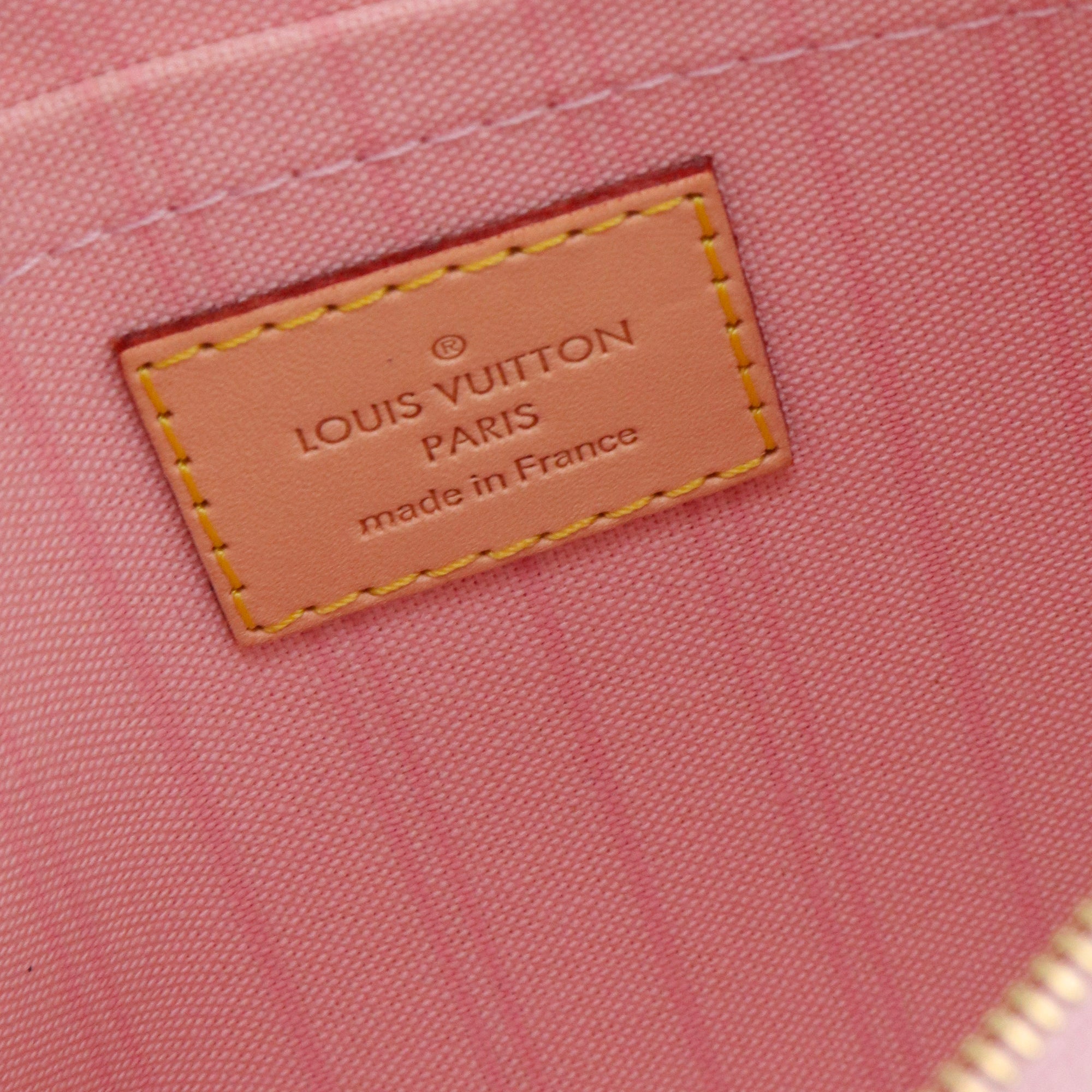 LOUIS VUITTON - Louis Vuitton Neverfull Pouch in Damier Azur Canvas