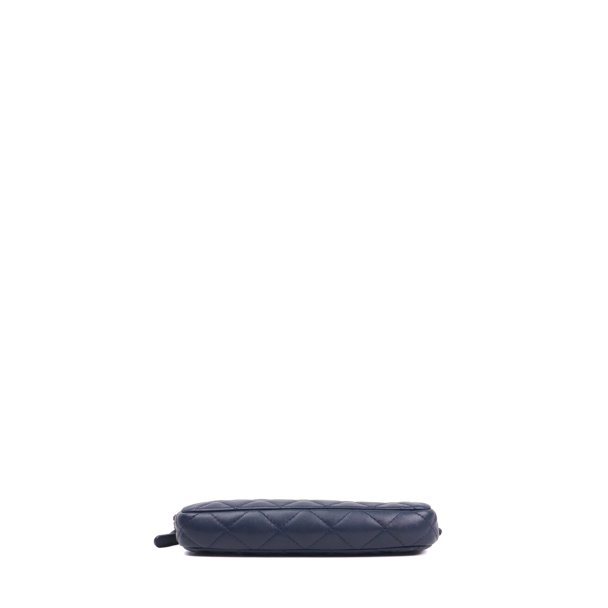 CHANEL - Sac Wallet On Chain Timeless Chanel en cuir bleu marine