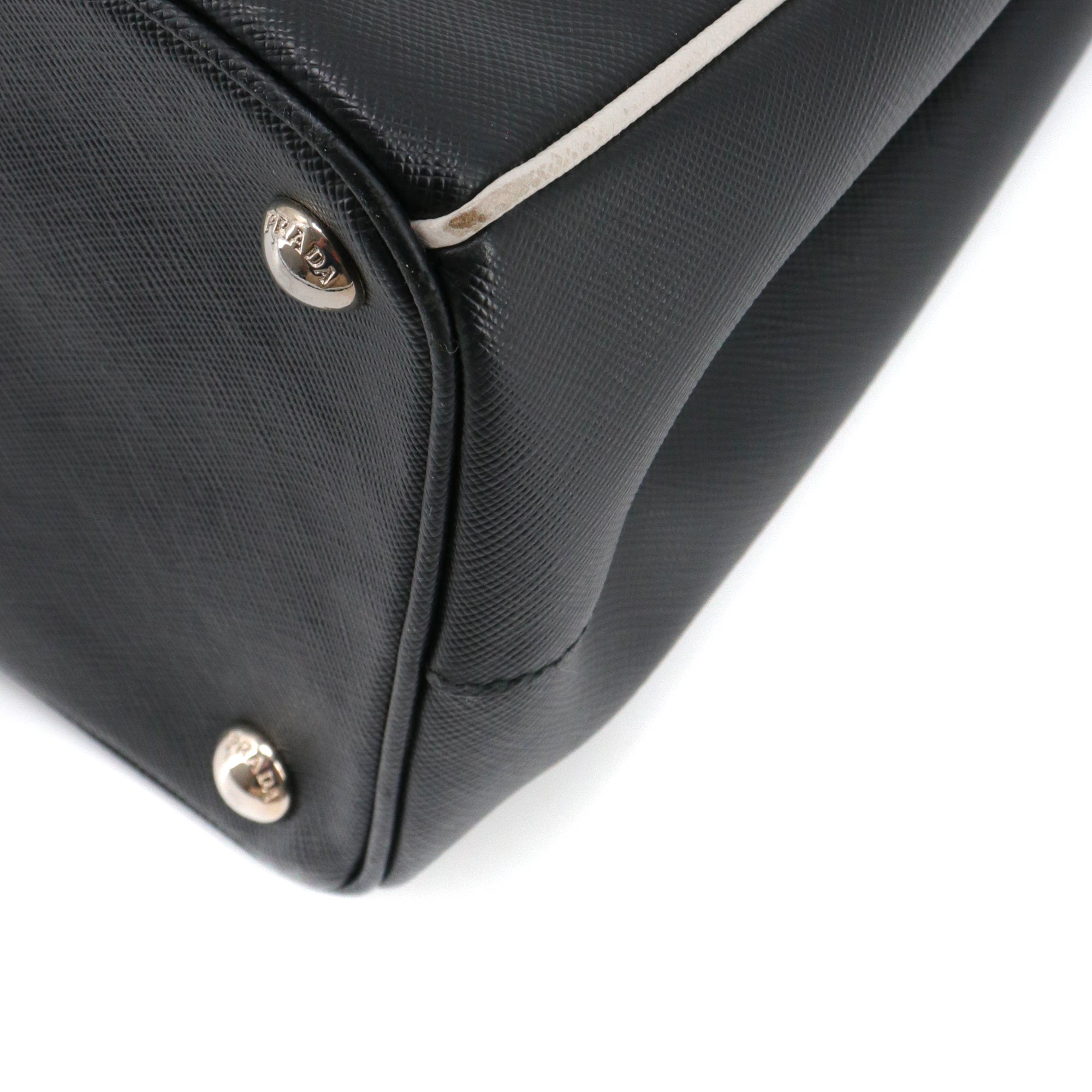 PRADA - Sac à main Galleria Prada en cuir grainé noir