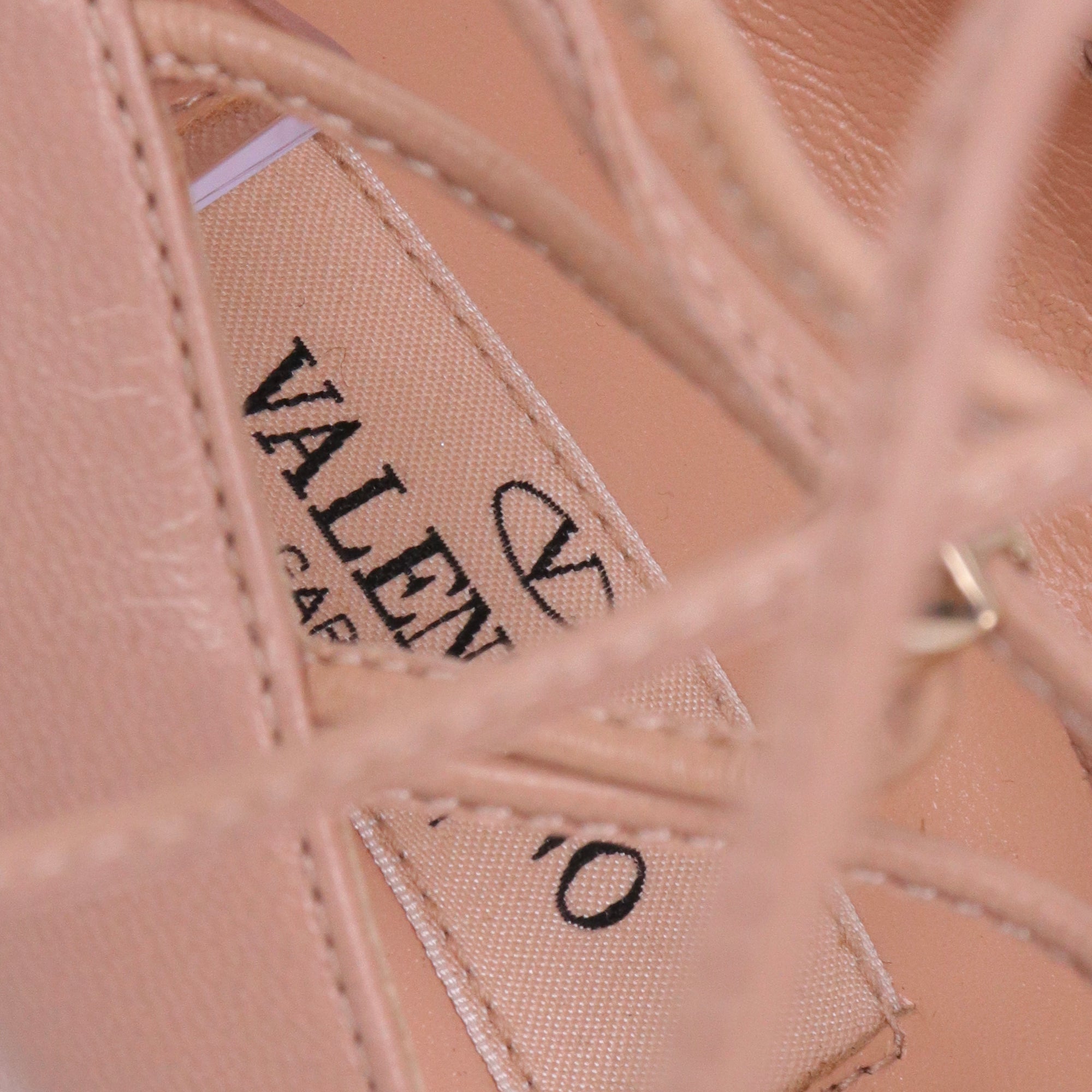VALENTINO - Escarpins à lacets Valentino en cuir rose pâle (T36)