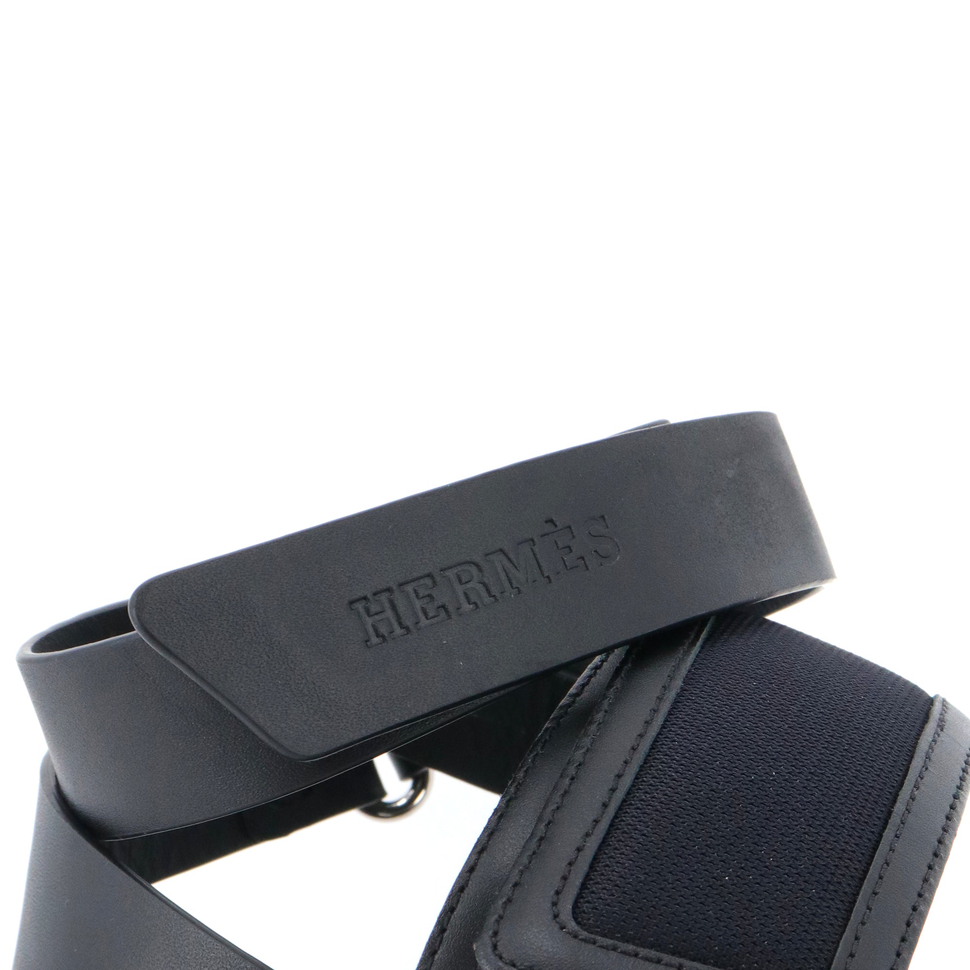 HERMÈS - Sandales Geek Hermès en cuir noir (T38)