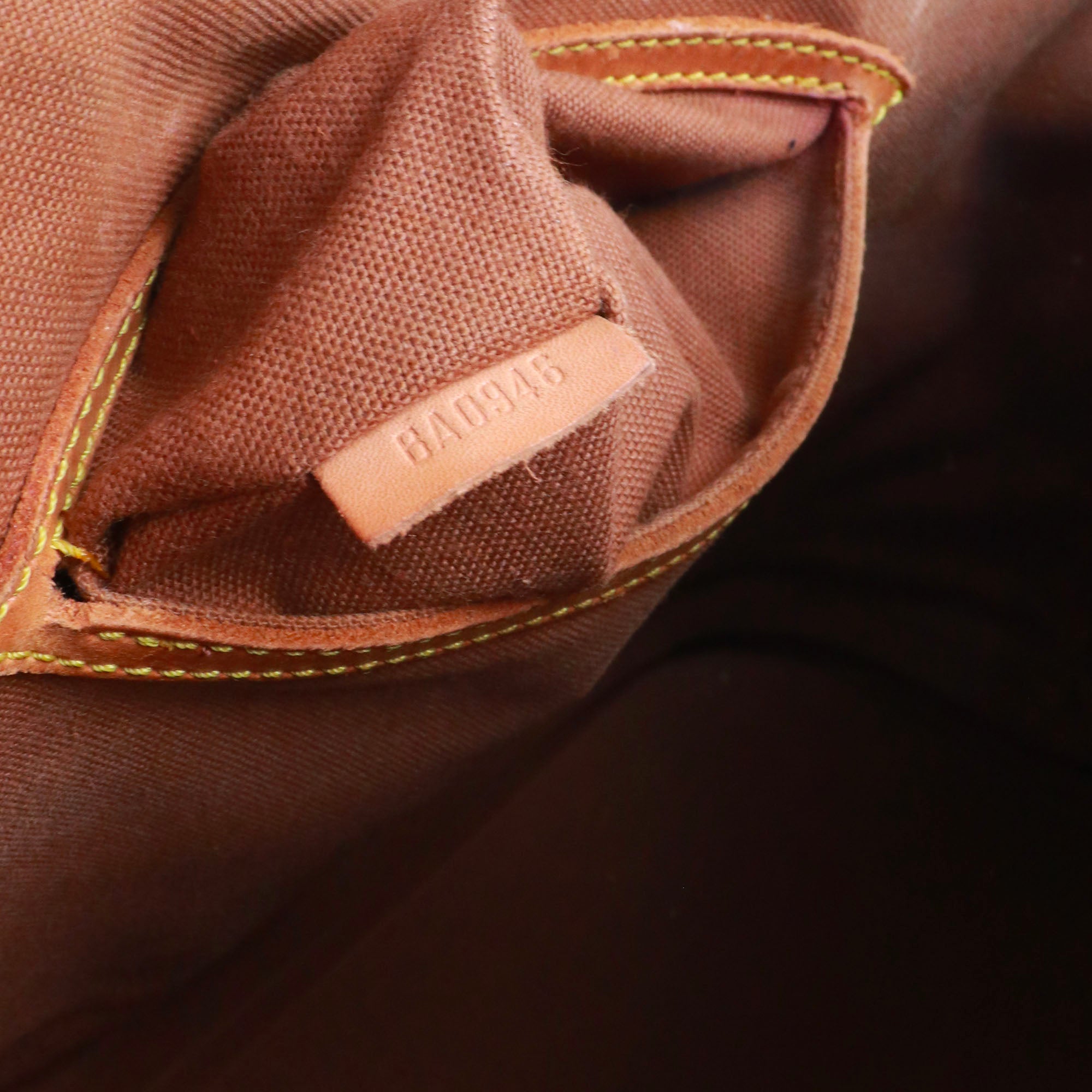 LOUIS VUITTON - Sac à main Alma PM Louis Vuitton en toile monogramme