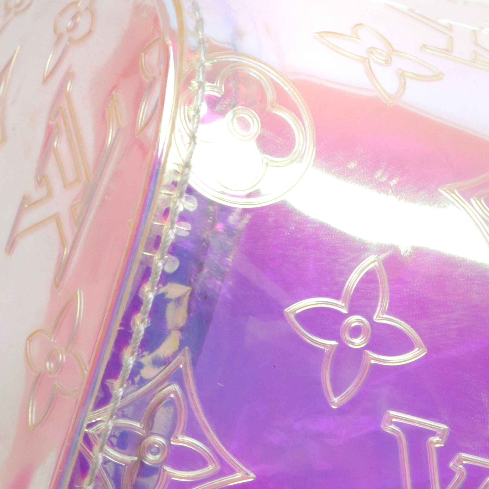 LOUIS VUITTON - Sac Keepall 50 Prism édition limitée Louis Vuitton en pvc iridescent