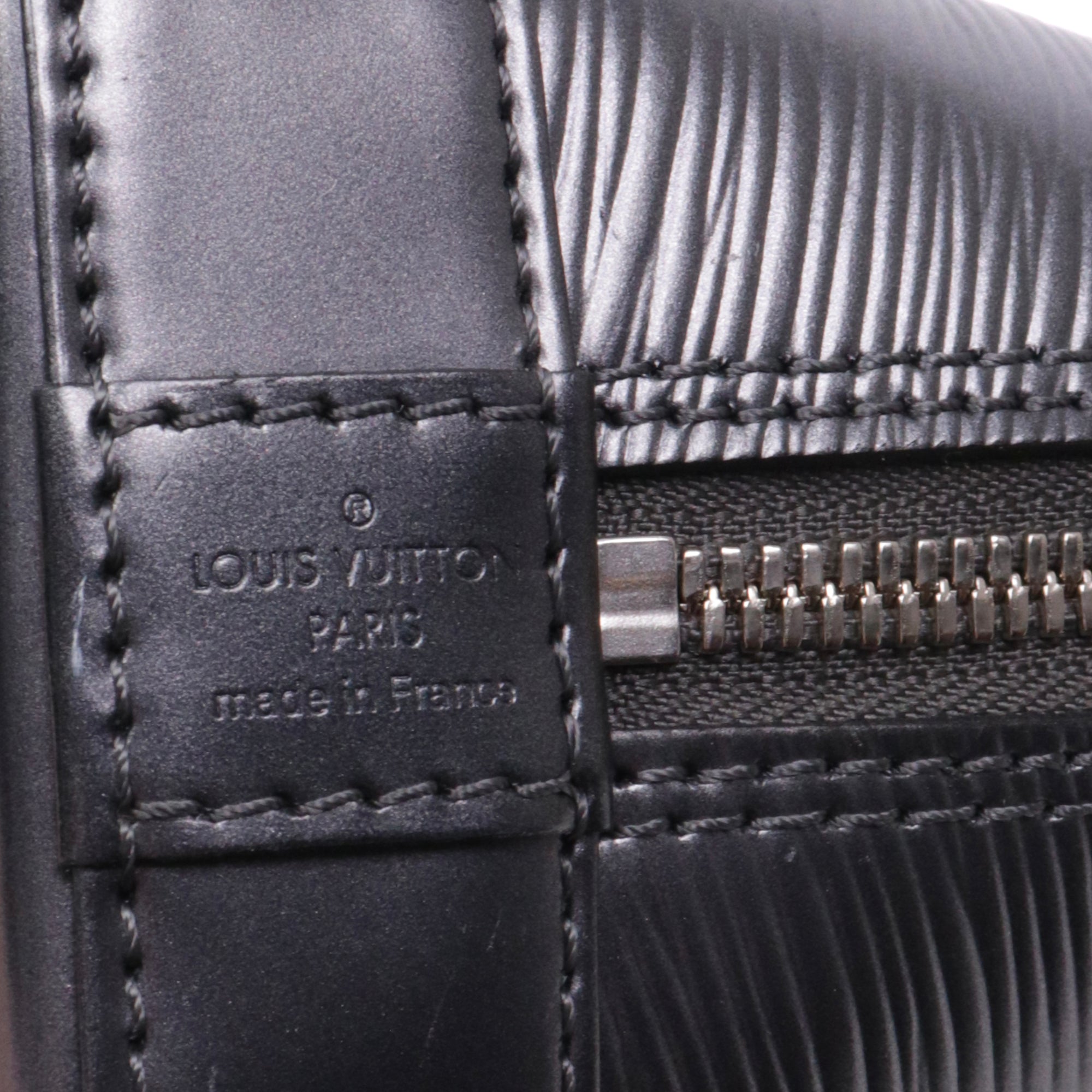 LOUIS VUITTON - Sac à bandoulière Alma BB Louis Vuitton en cuir épi gris métallisé
