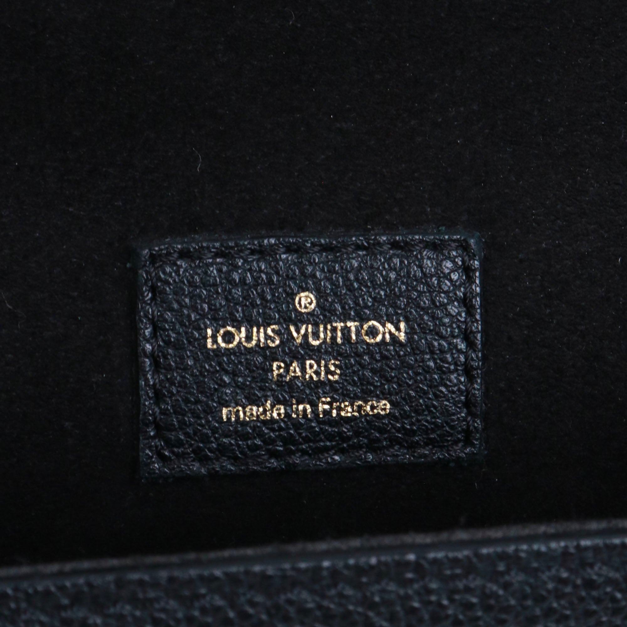 LOUIS VUITTON - Sac à bandoulière Junot Louis Vuitton en cuir grainé empreinte noir