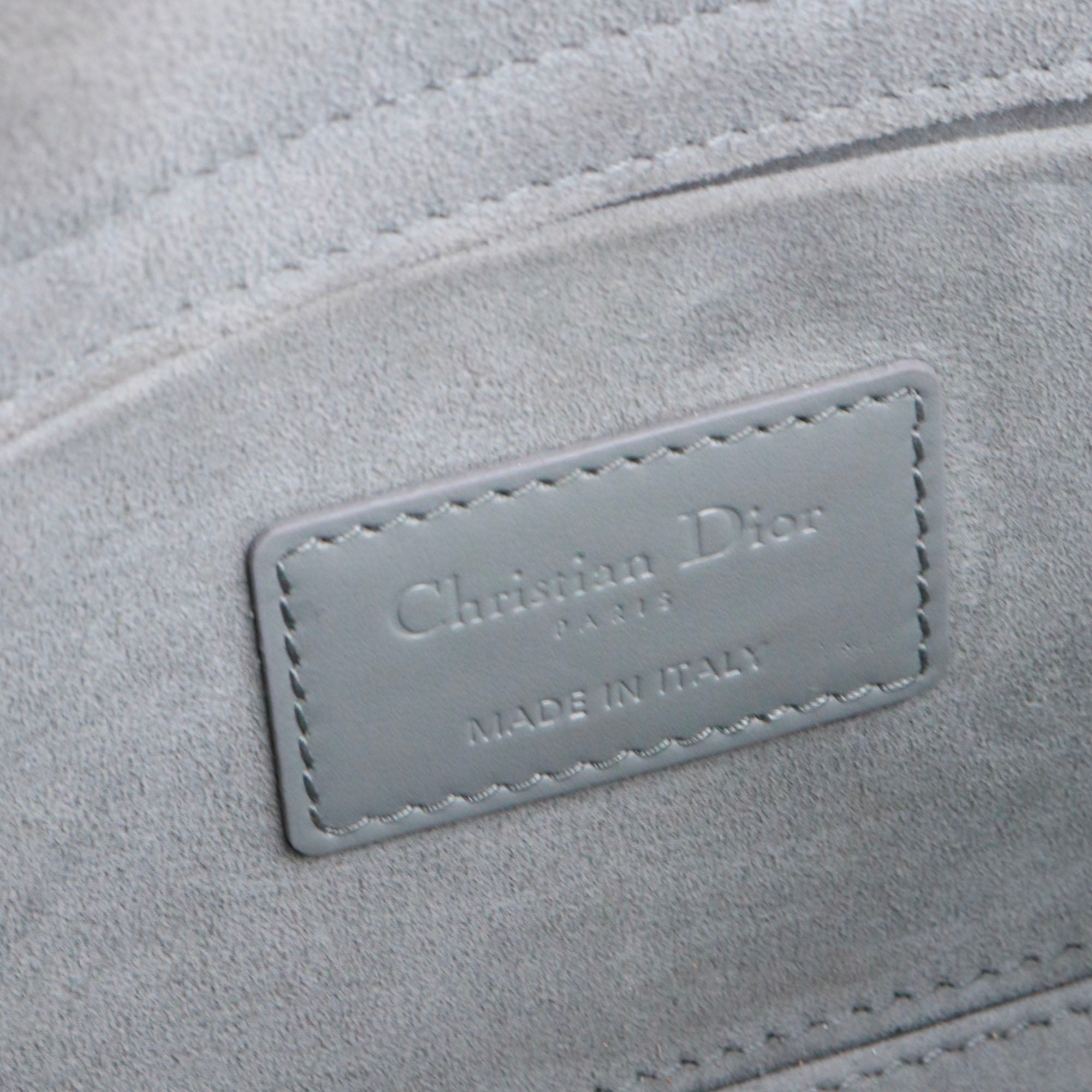 DIOR - Sac à bandoulière Lady D-Joy Dior en cuir cannage diamant gris