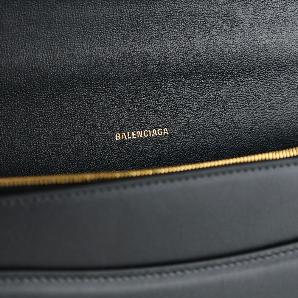 BALENCIAGA - Sac à main Sharp en cuir lisse noir