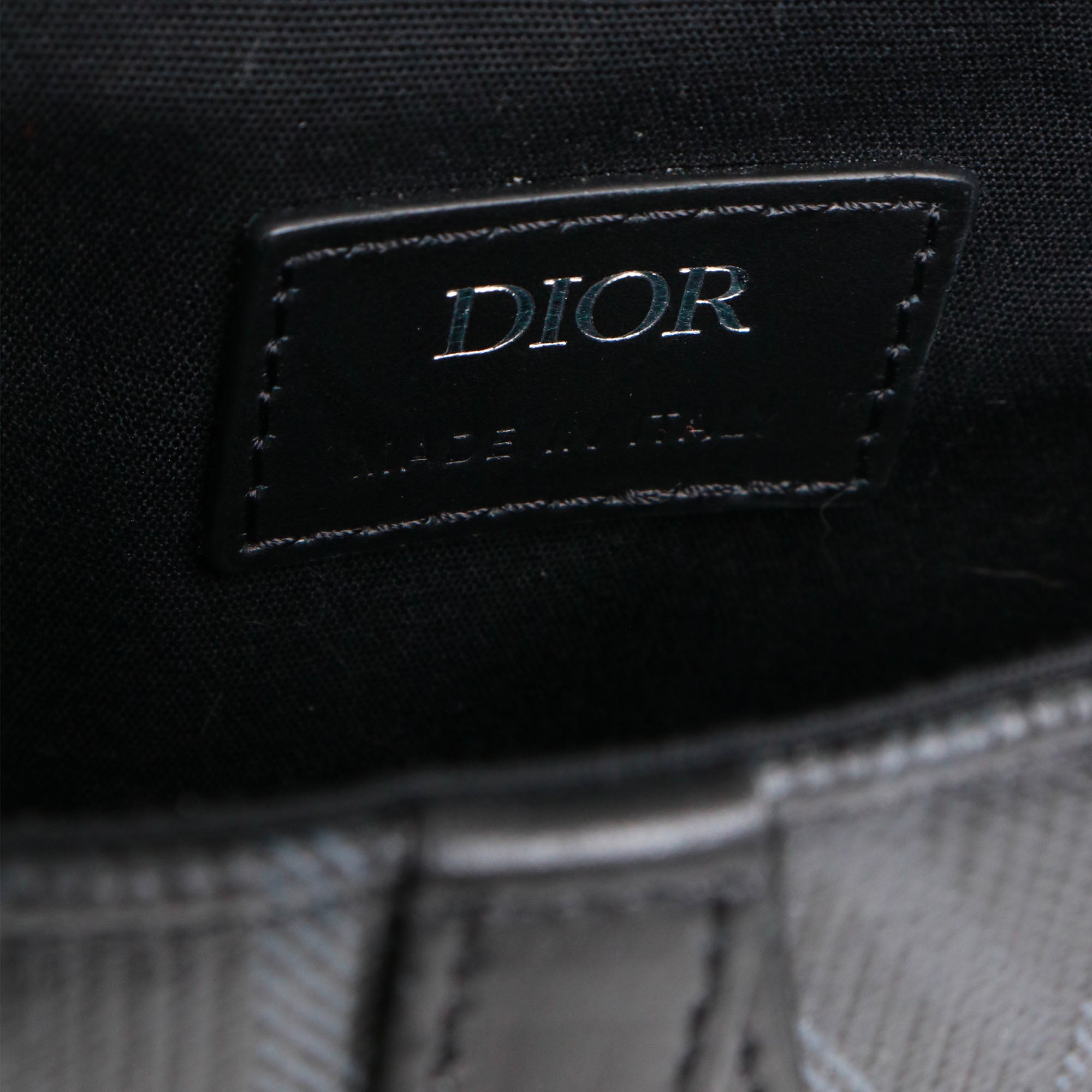 DIOR - Roller shoulder bag in navy blue grained leather
