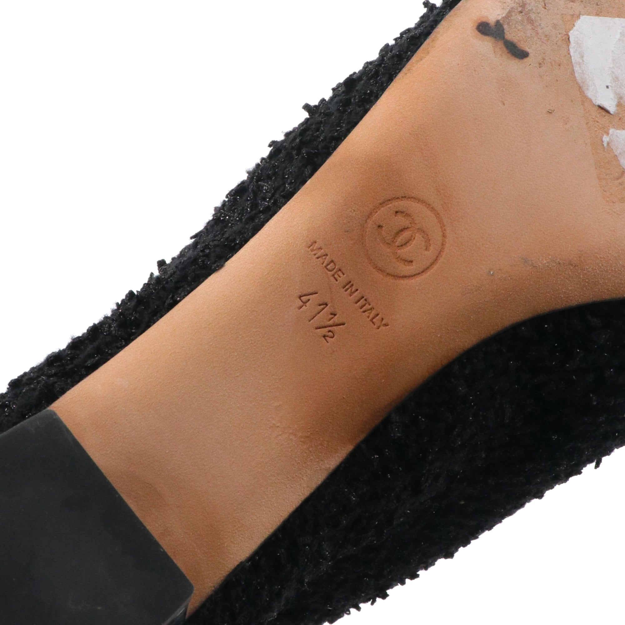 CHANEL - Bottines à talon Chanel en tweed et cuir verni noir (T41,5)