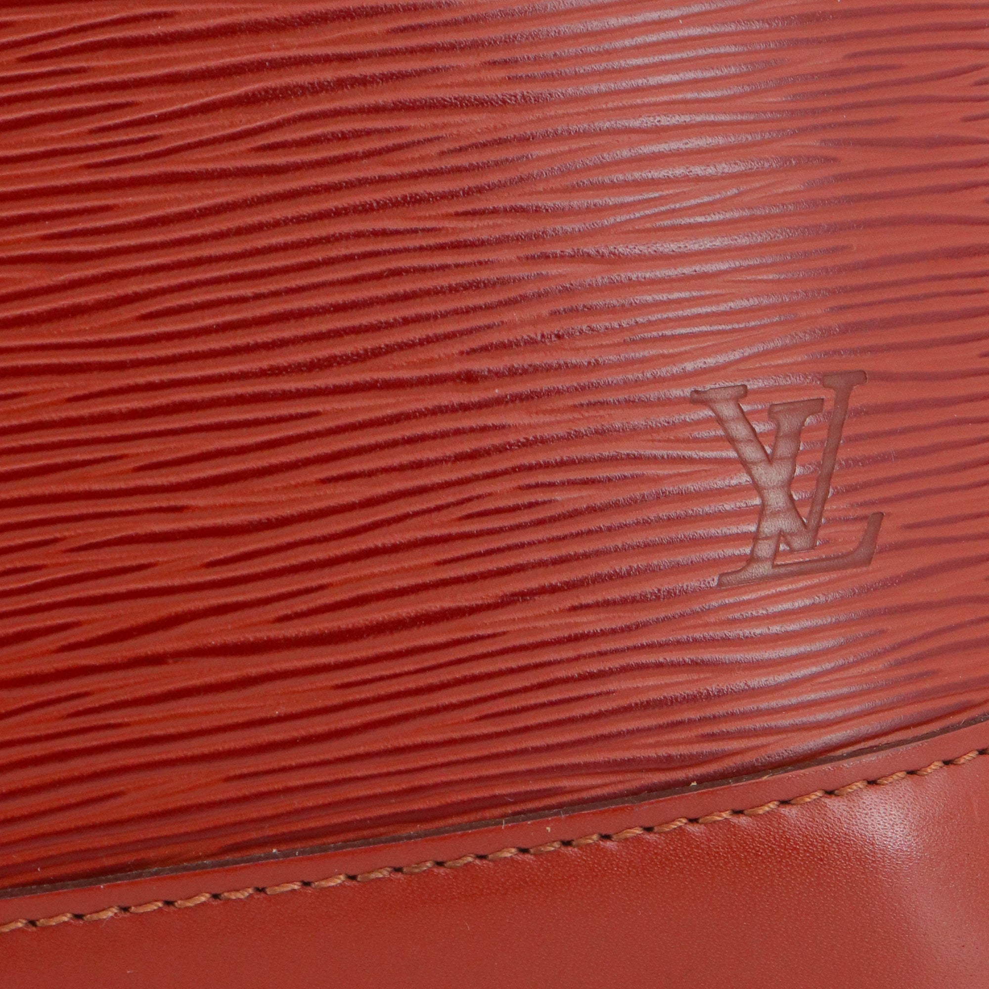 LOUIS VUITTON - Sac à main Alma PM Louis Vuitton en cuir épi marron