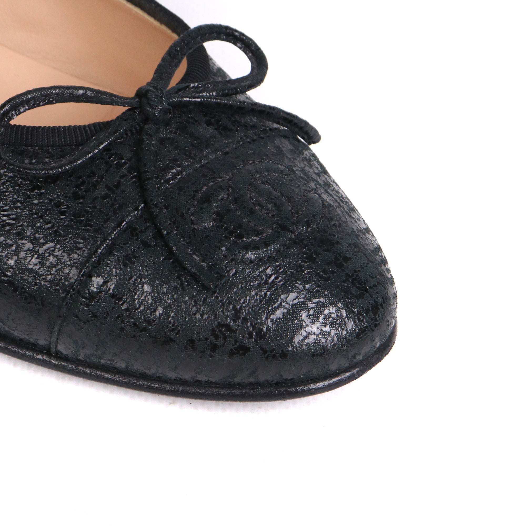 GUCCI - Abeille black leather ballerinas (T38.5)