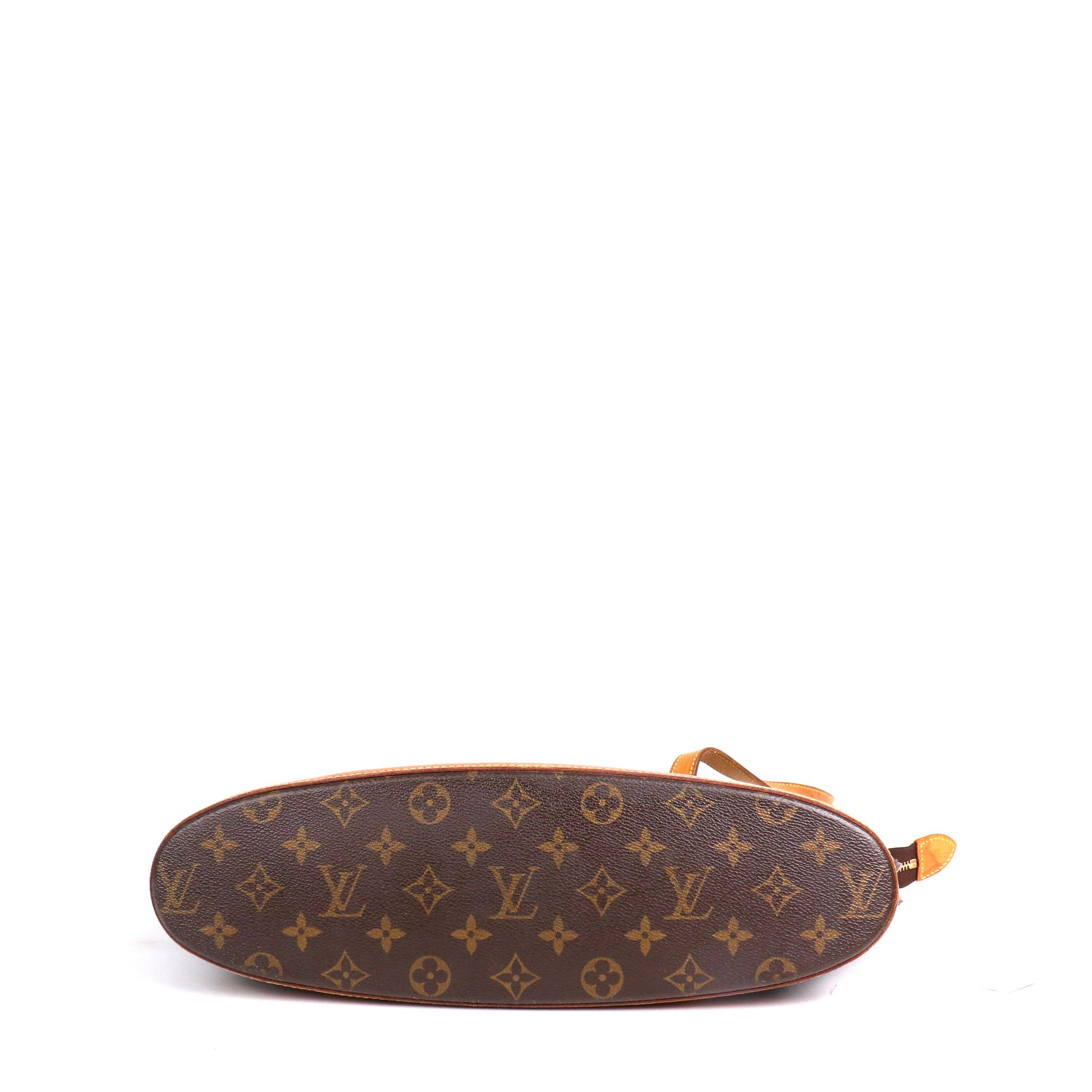 SAINT LAURENT - Saint Laurent Cassandre clutch in black chevron leather