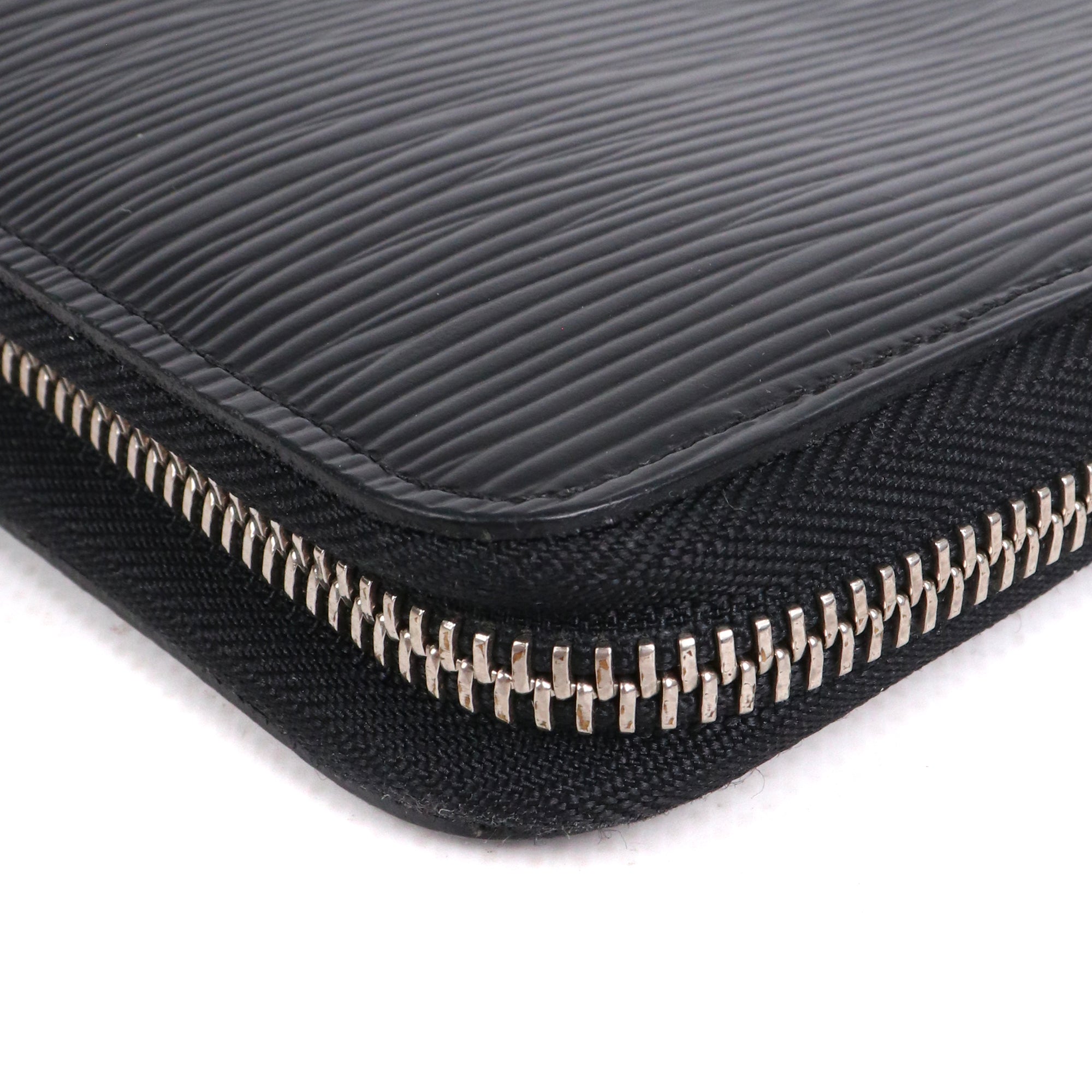 LOUIS VUITTON - Portefeuille Zippy Louis Vuitton en cuir épi noir