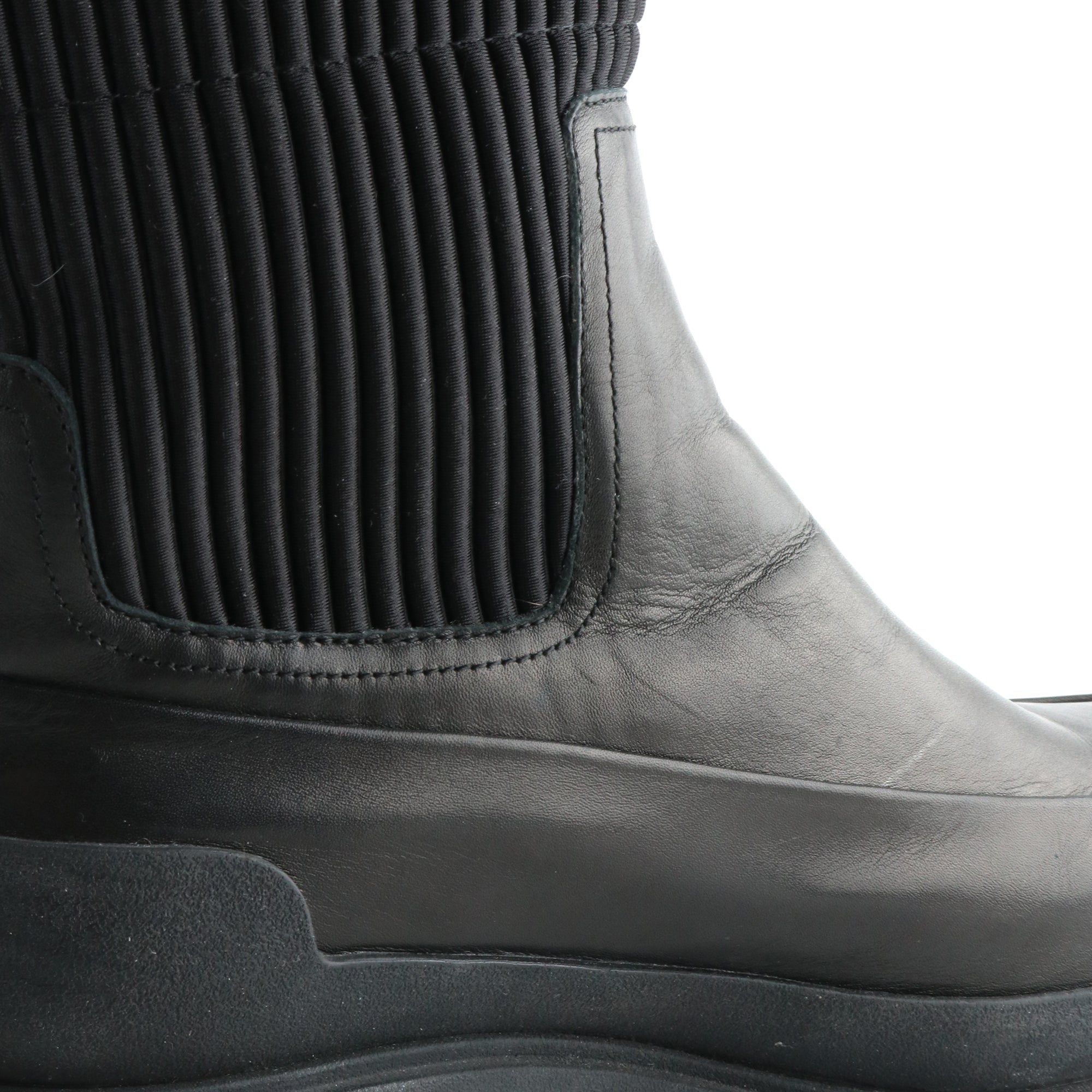 HERMÈS - Bottines en cuir de veau noir (T37,5)