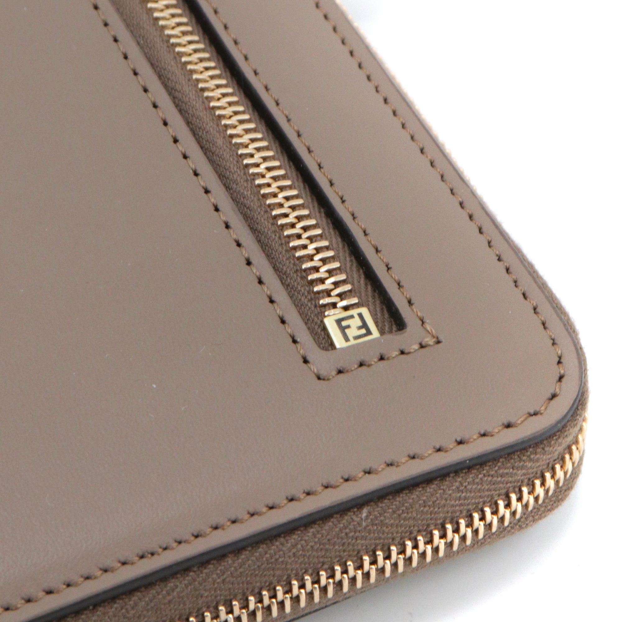 FENDI - Fendi Diamonds wallet in taupe leather