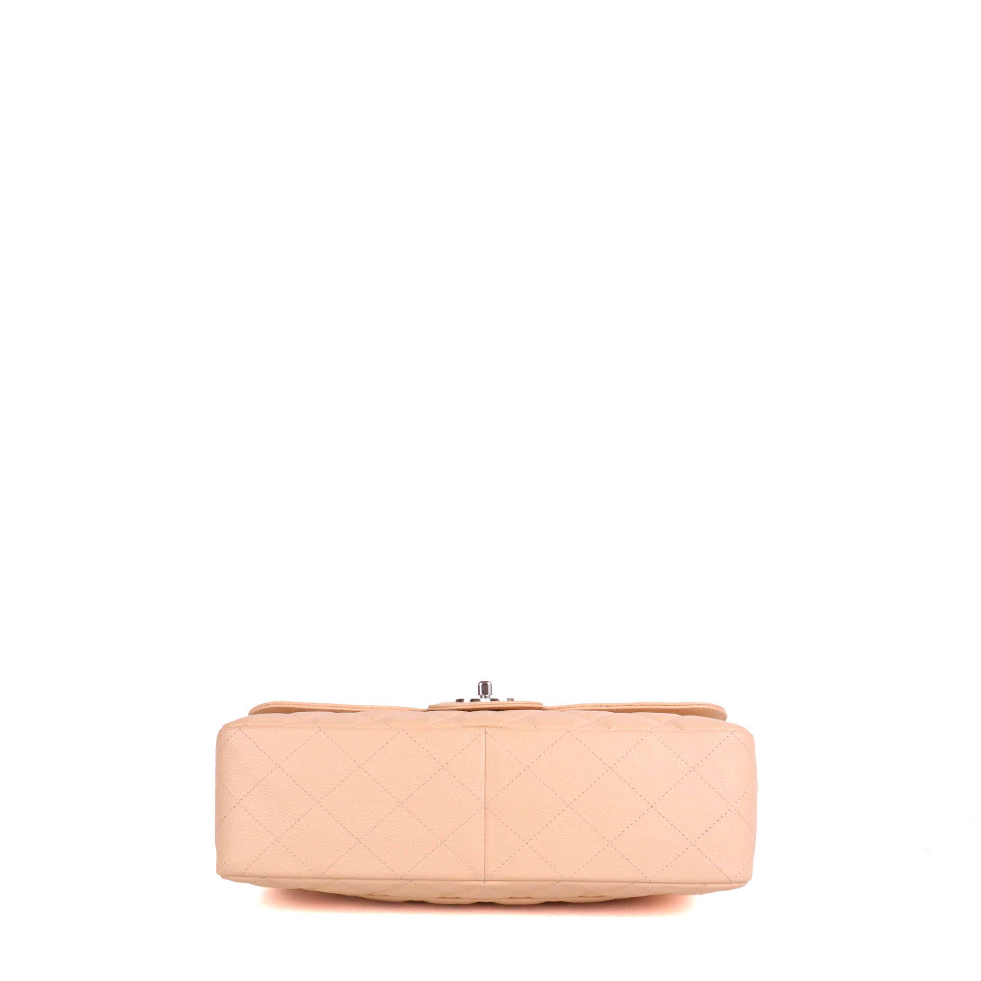 CHANEL - Sac à bandoulière Classique/Timeless Jumbo Chanel en cuir caviar beige