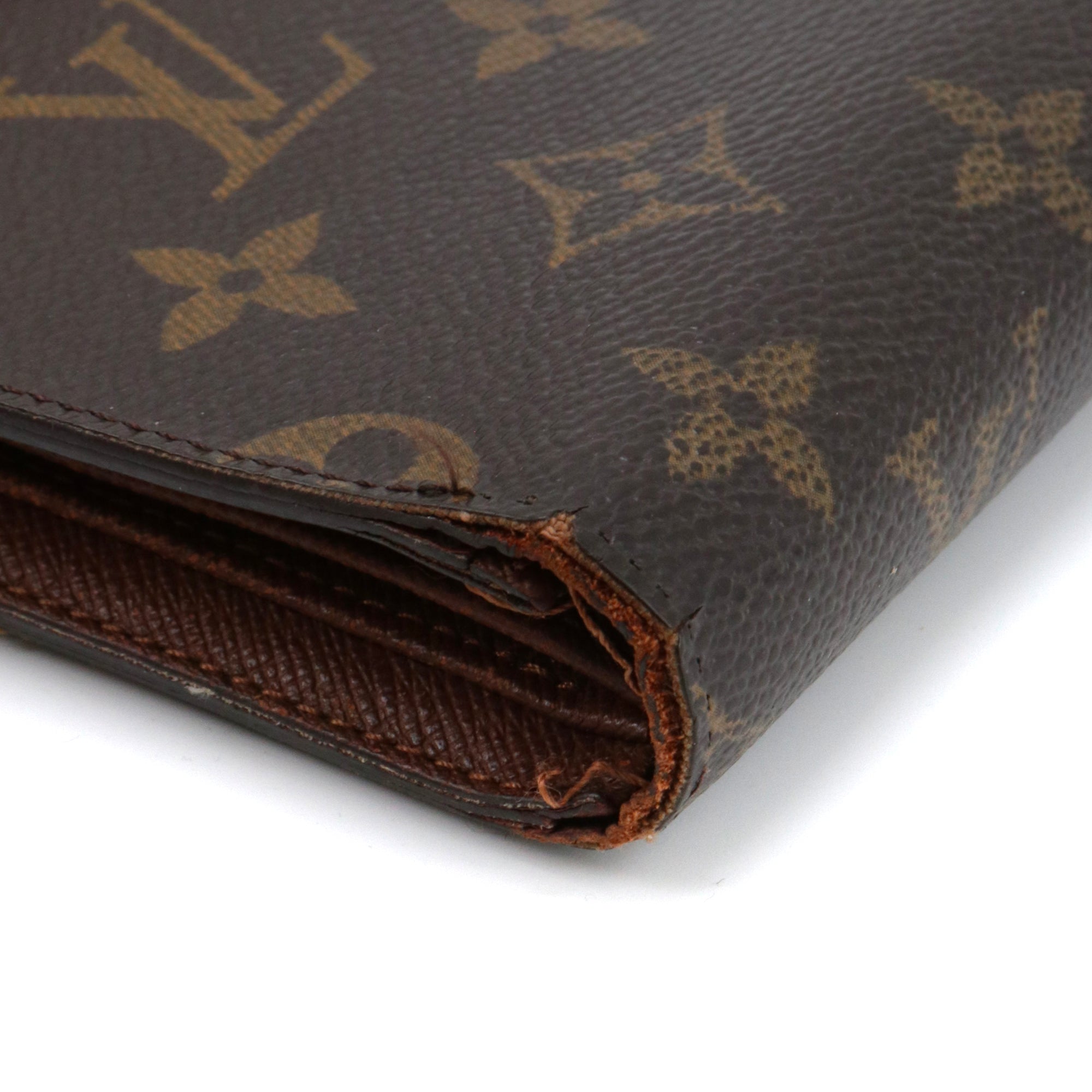 LOUIS VUITTON - Louis Vuitton Trésor wallet in monogrammed canvas