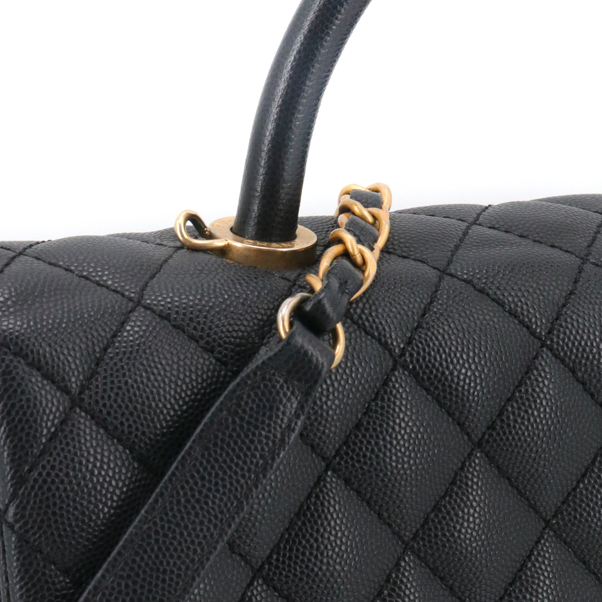 CHANEL - Chanel Coco Handle GM handbag in black caviar leather