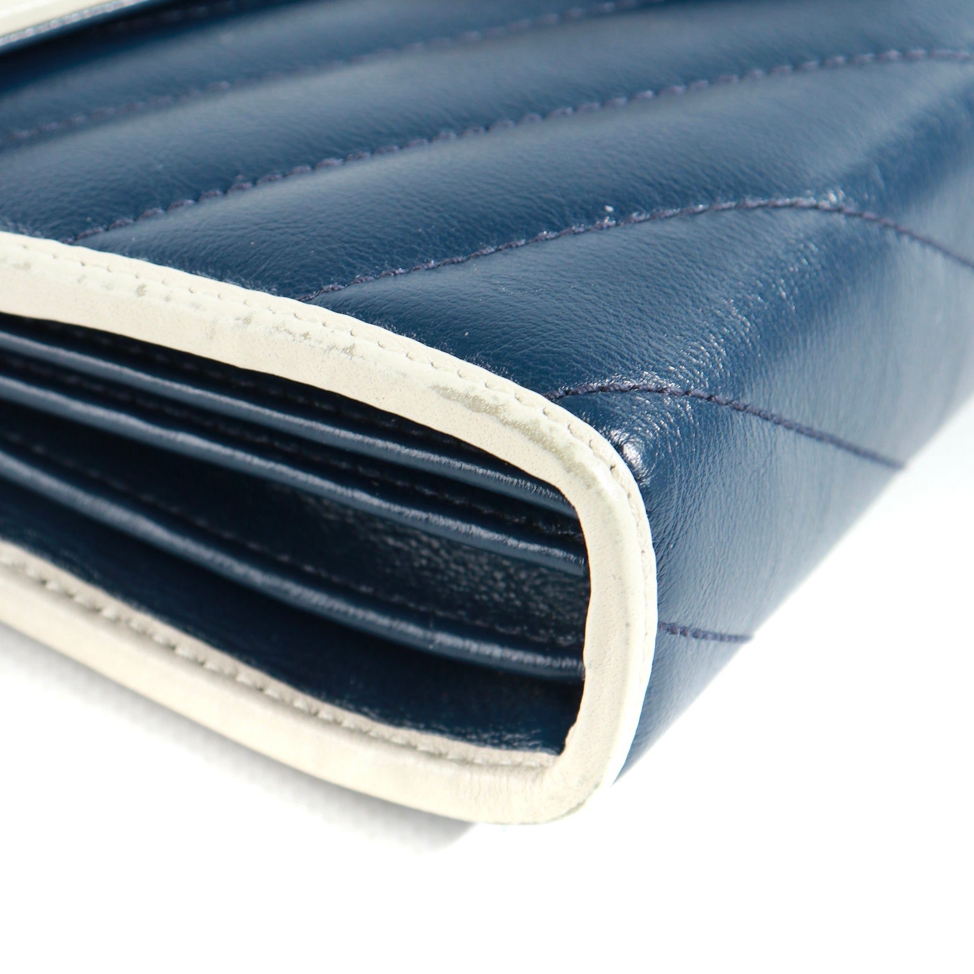 GUCCI - GG Marmont shoulder bag in navy blue leather