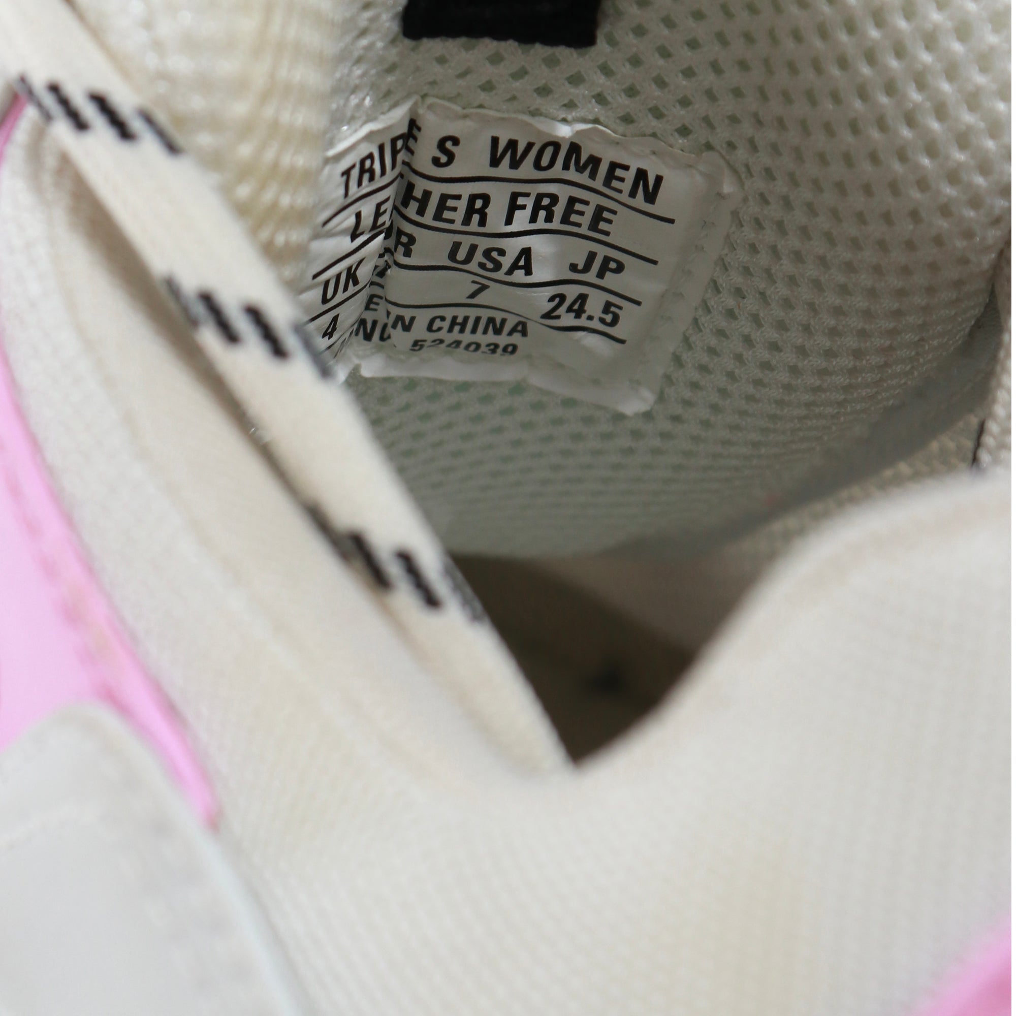 BALENCIAGA - White and pink Triple S sneakers (T37)