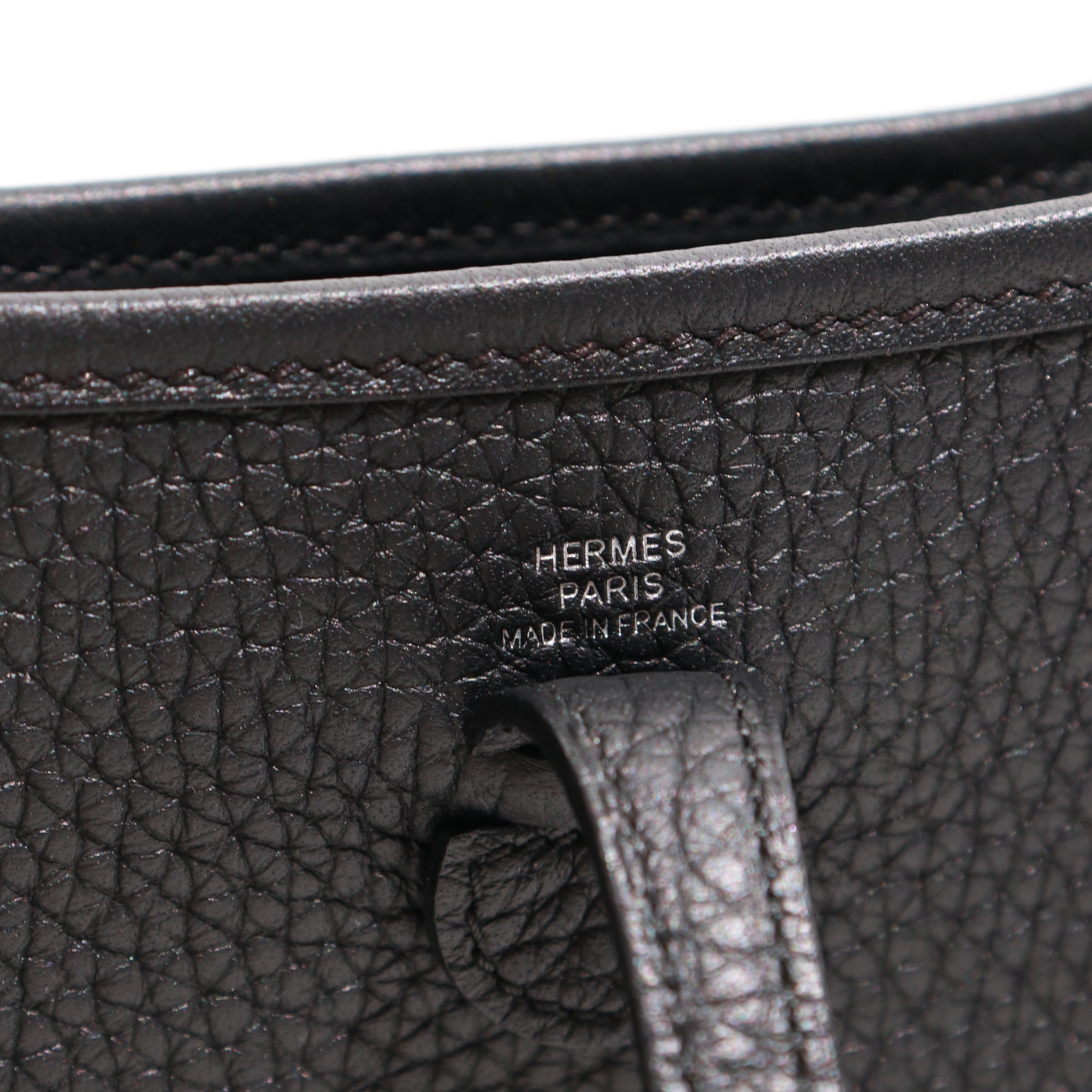 HERMÈS - Sac à bandoulière Evelyne 16 en cuir taurillon noir