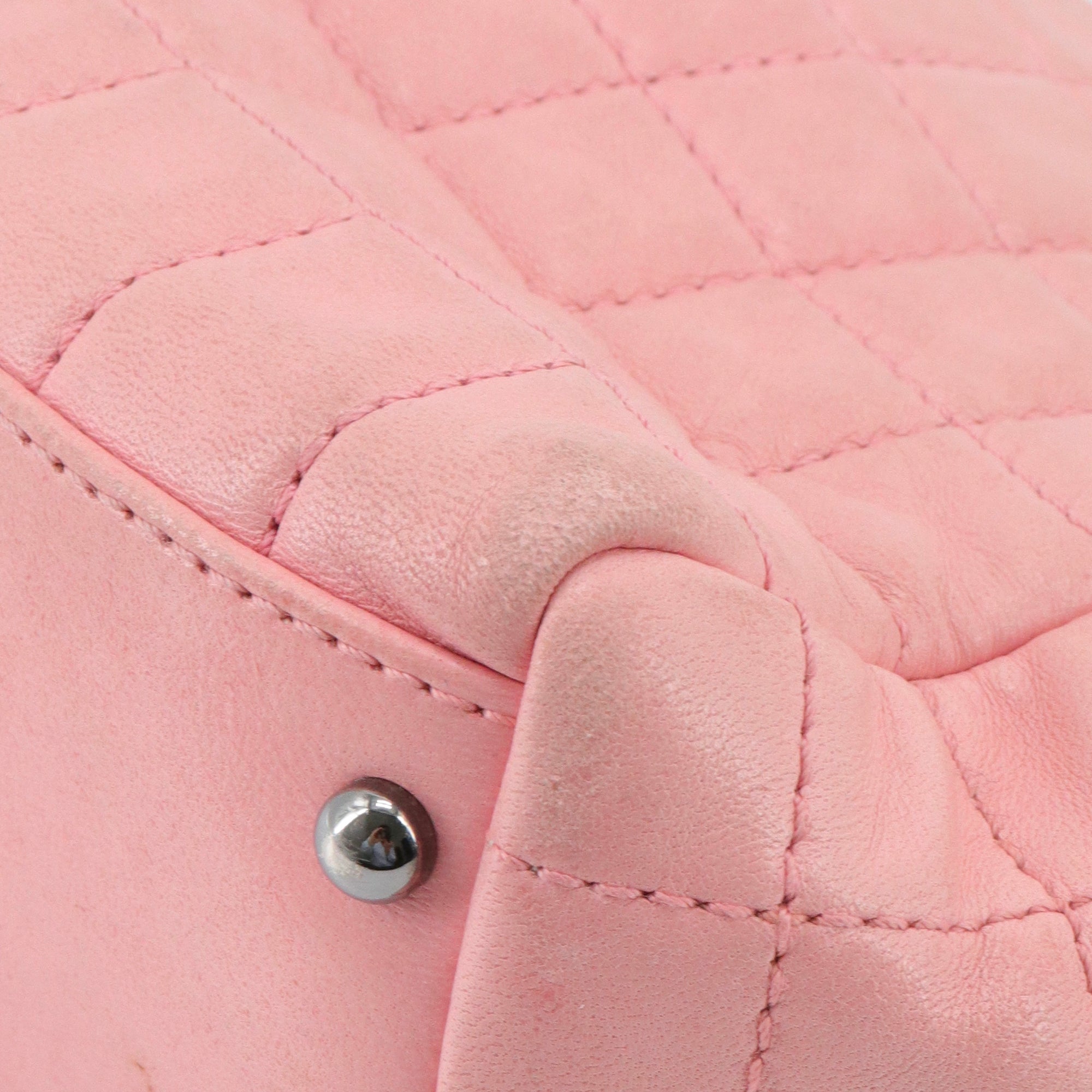 CHANEL - Chanel Chocolate Bar Multiple Chain Shoulder Bag in Vintage Pale Pink Leather