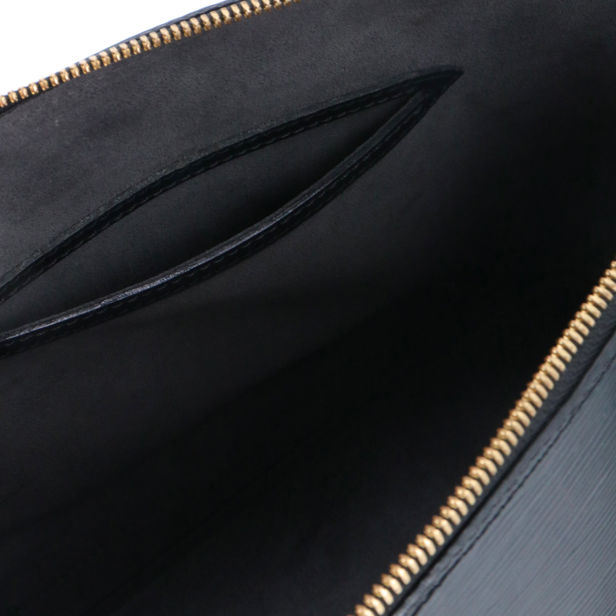 LOUIS VUITTON - Sac à main Alma PM Louis Vuitton en cuir épi noir