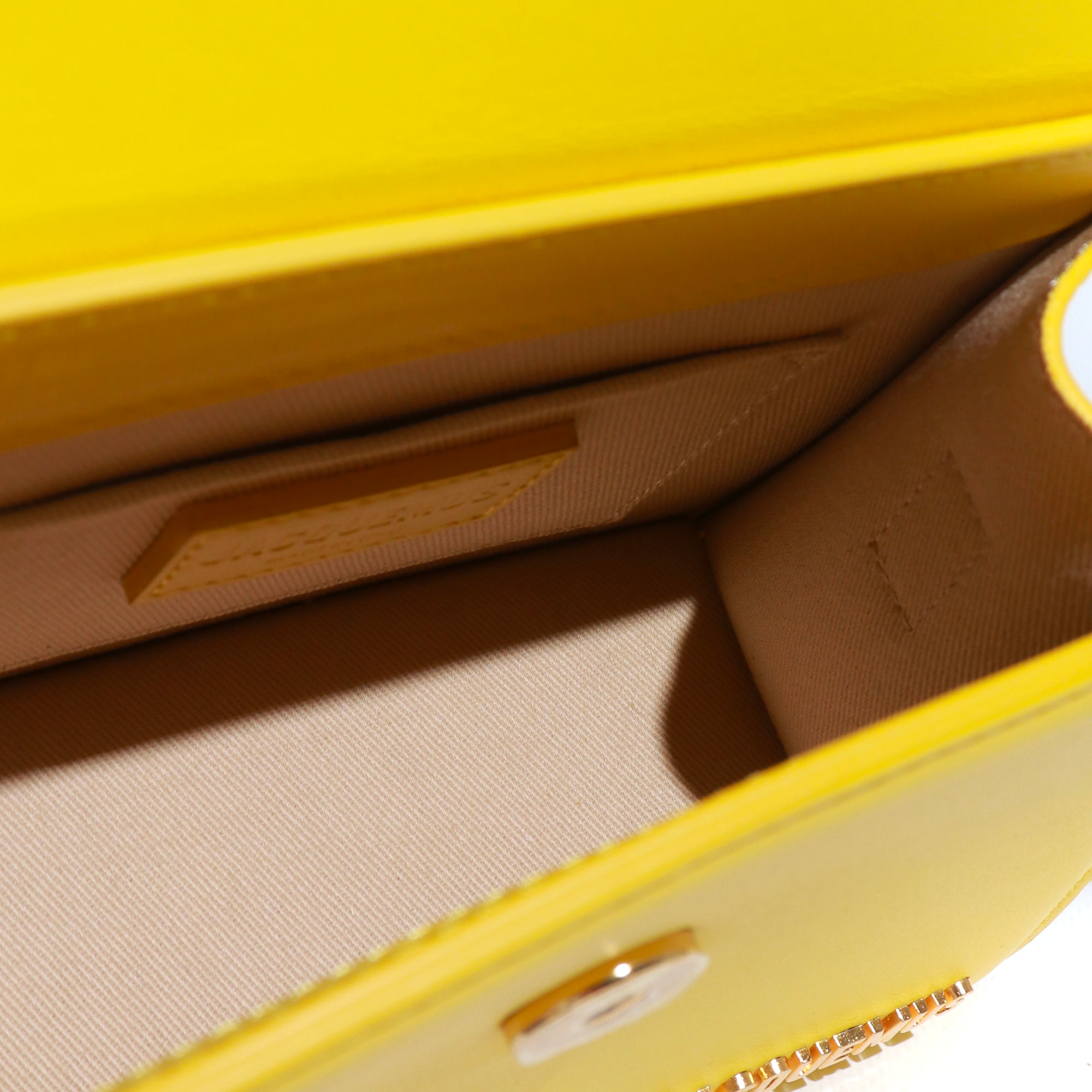 JACQUEMUS - Medium Chiquito shoulder bag in yellow leather