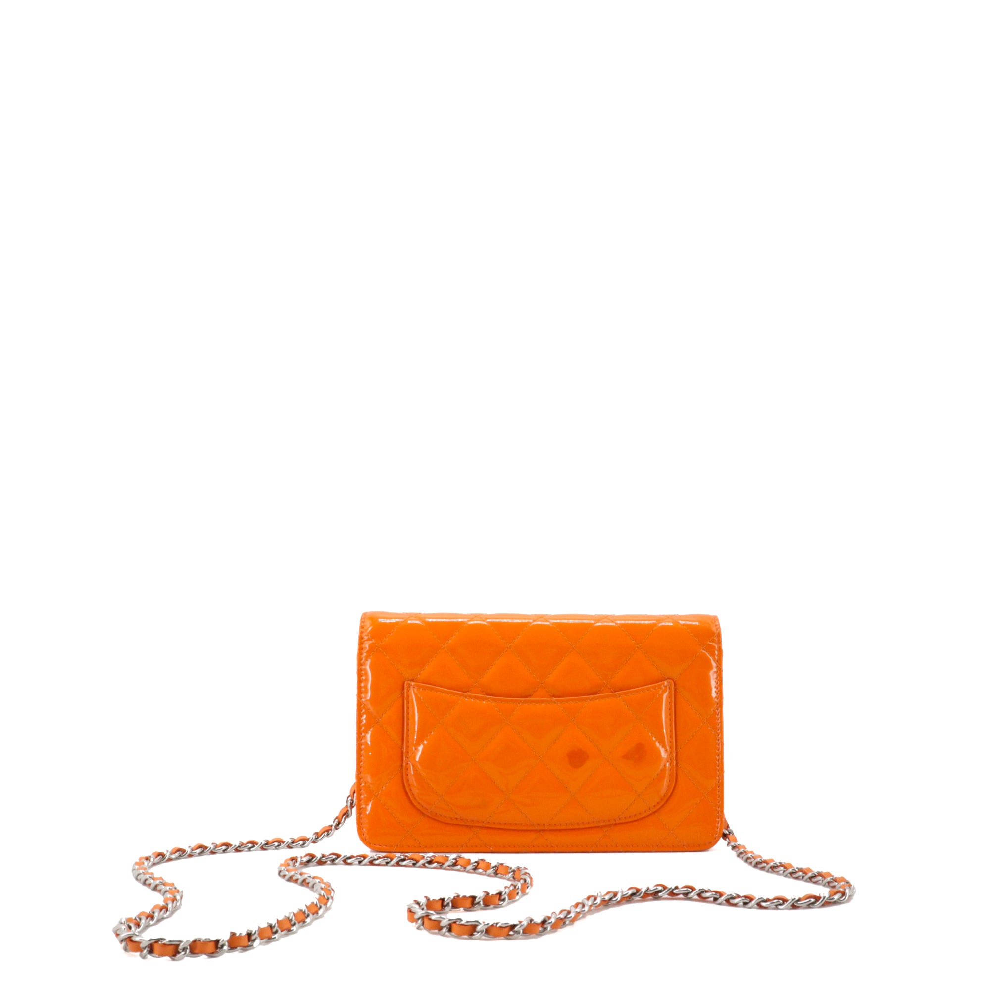 CHANEL - Sac Wallet On Chain Timeless Chanel en cuir verni orange