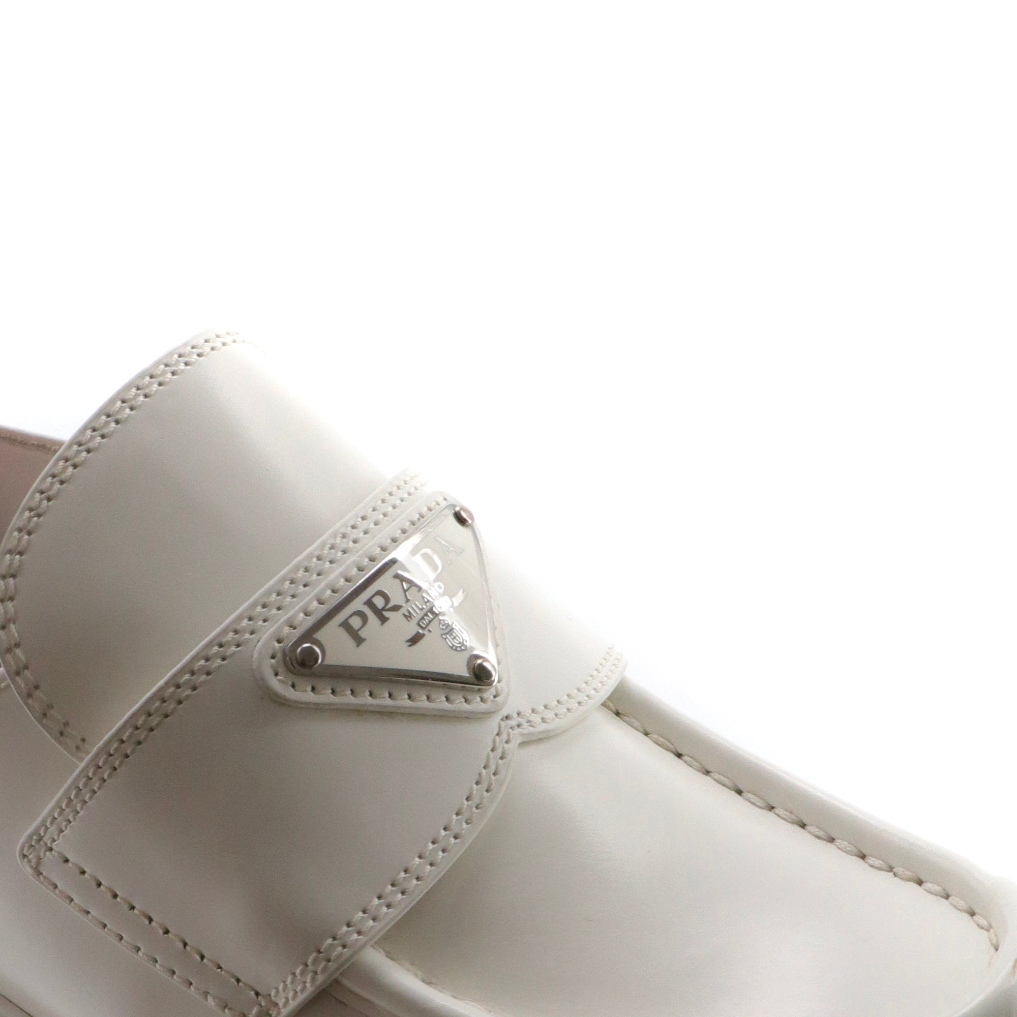 PRADA - Chocolate Prada loafers in white brushed leather (T36.5)
