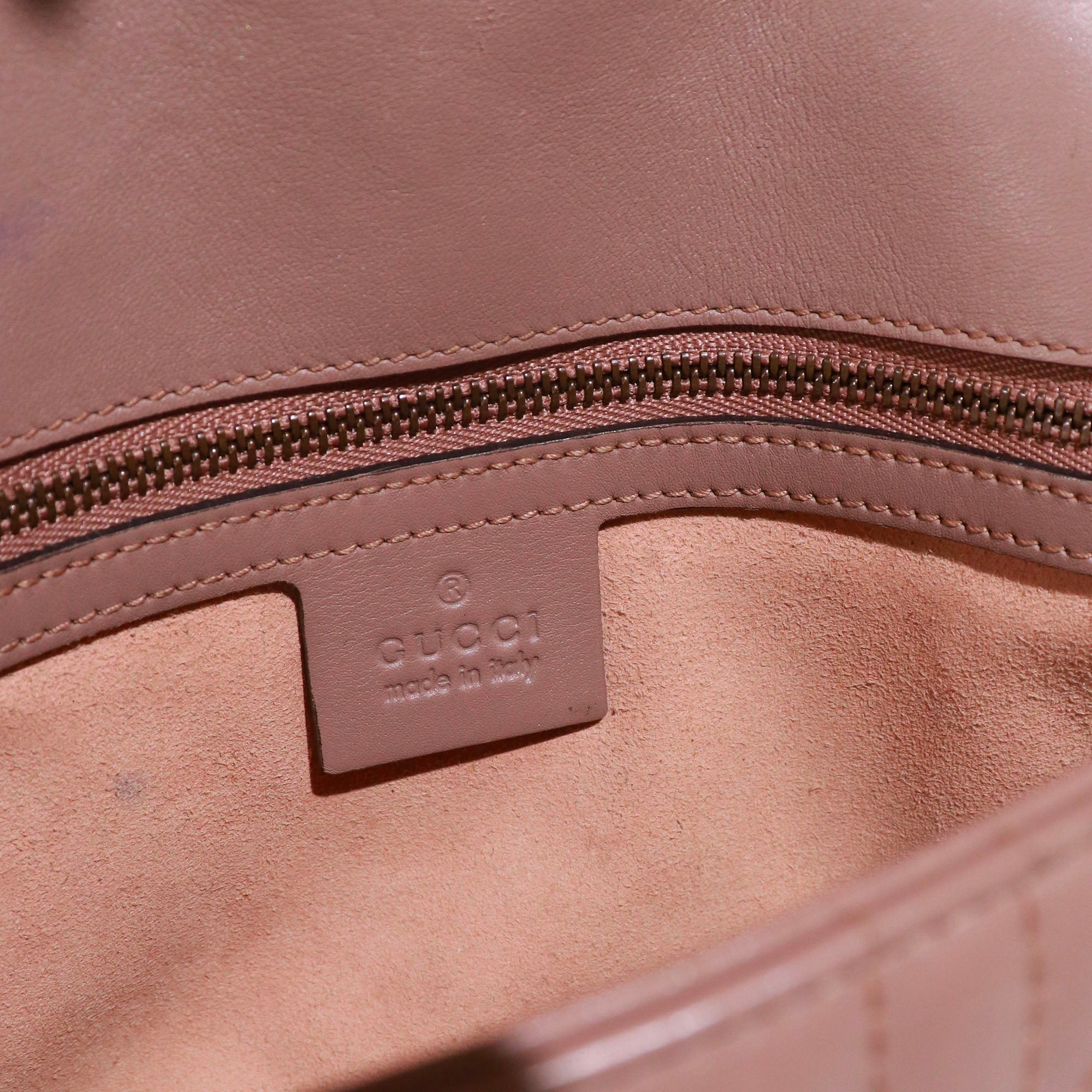 GUCCI - Gucci Small Size GG Marmont Pearly shoulder bag in powder pink leather