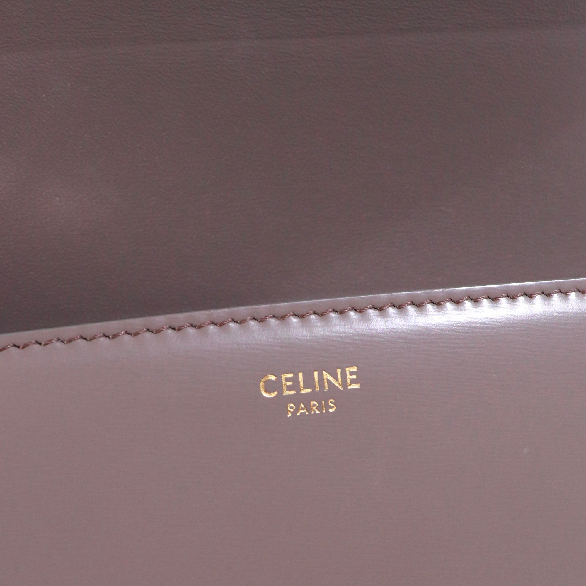 CELINE - Sac à bandoulière Triomphe teen Celine en cuir box gris galet
