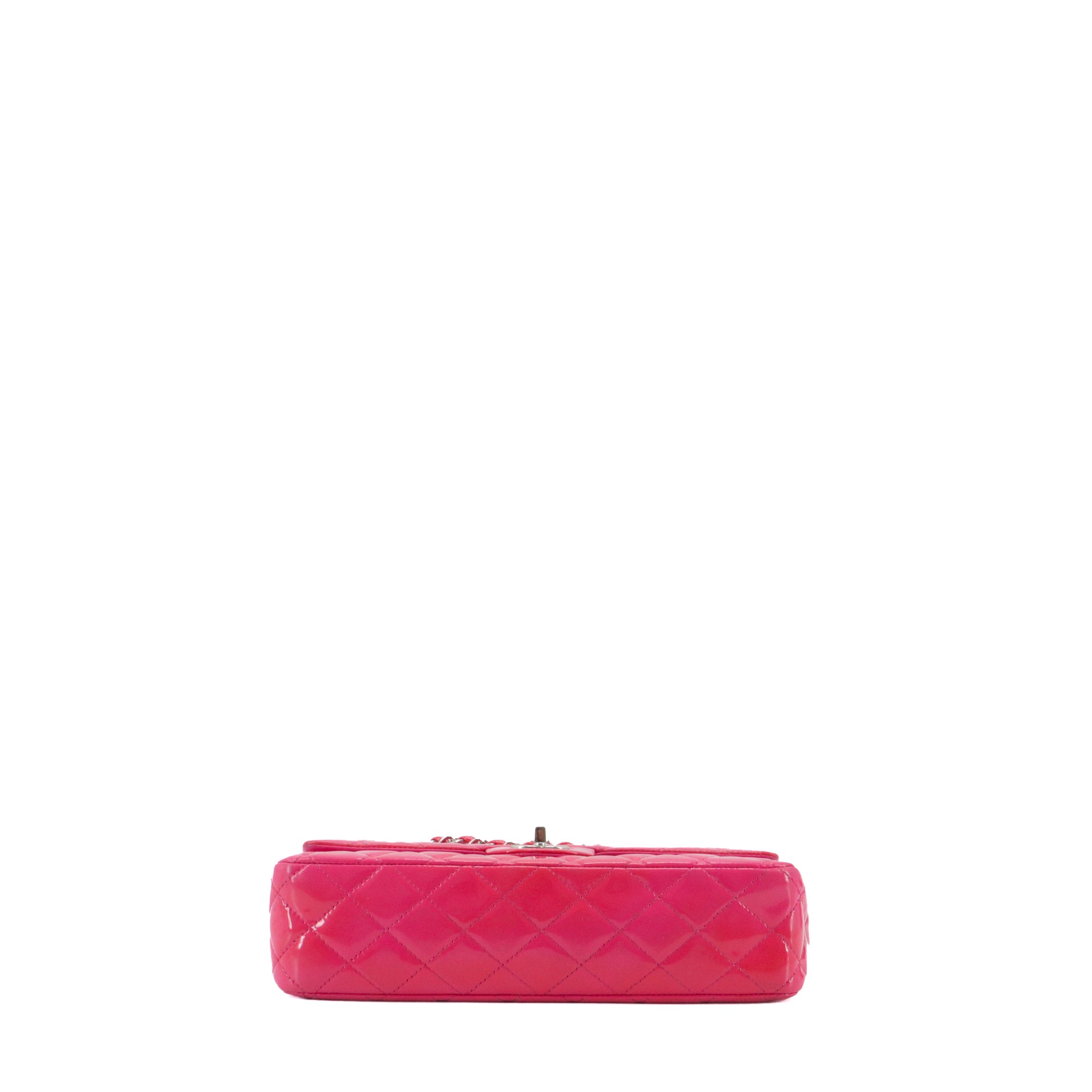 CHANEL - Sac à main Classique/Timeless Chanel medium double flap Chanel en cuir verni rose