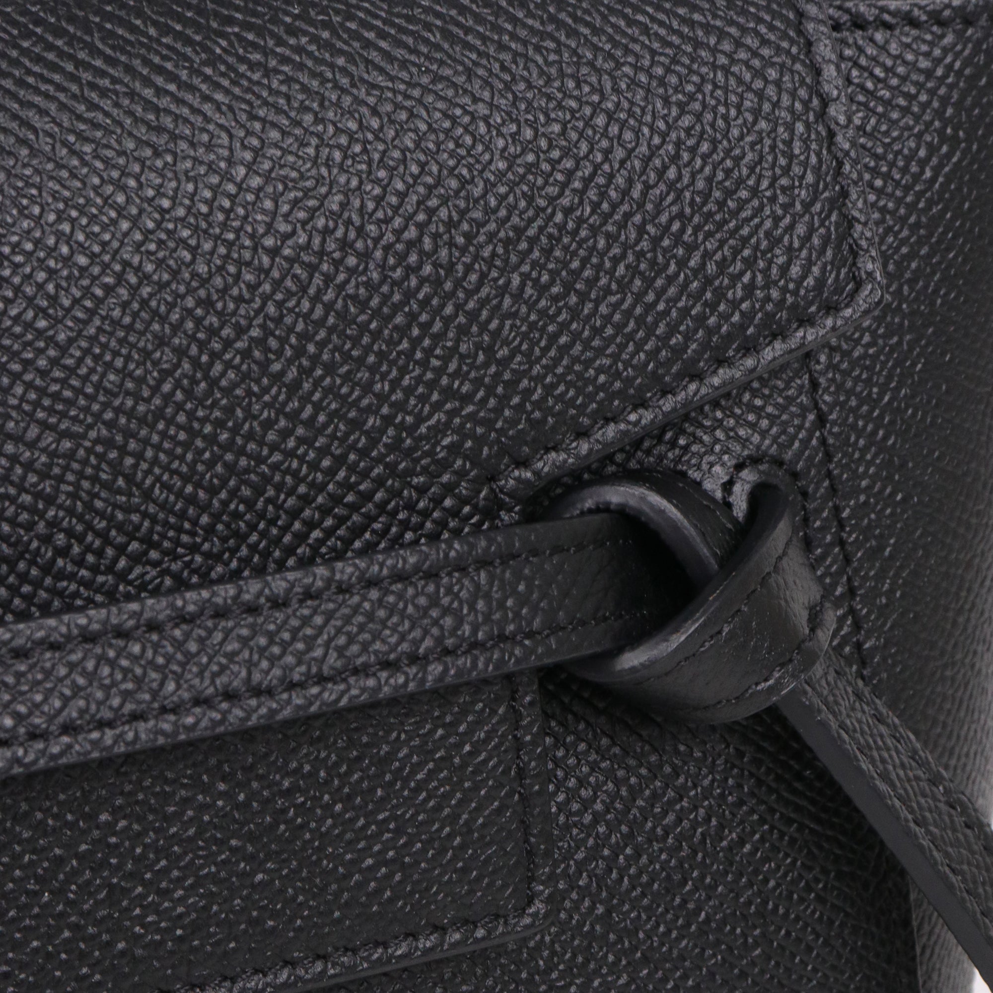CELINE - Sac à bandoulière Belt nano Celine en cuir grainé noir