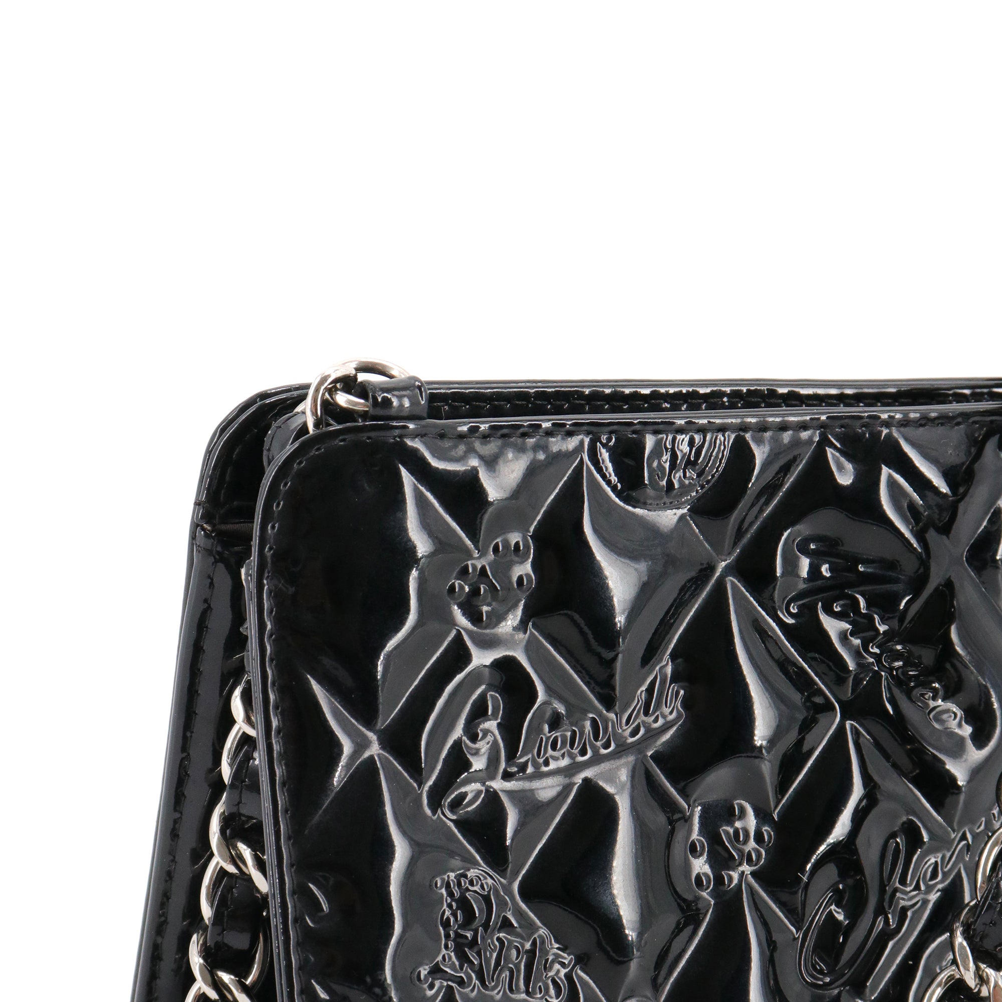 CHANEL - Sac à épaule Mademoiselle Chanel en cuir verni noir vintage