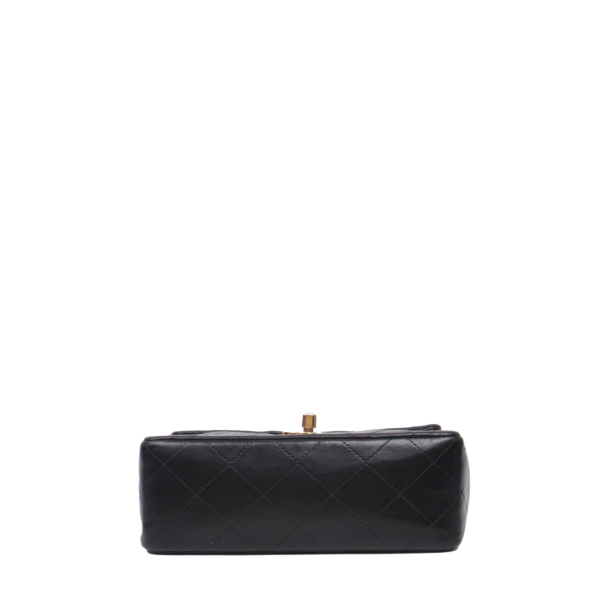 CHANEL - Sac à bandoulière Classique/Timeless Mini Square Chanel en cuir noir vintage