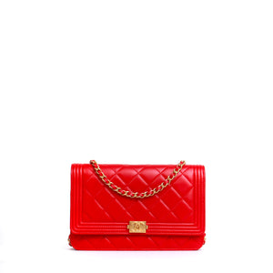 CHANEL - Sac à bandoulière Wallet On Chain Boy Chanel en cuir lisse rouge