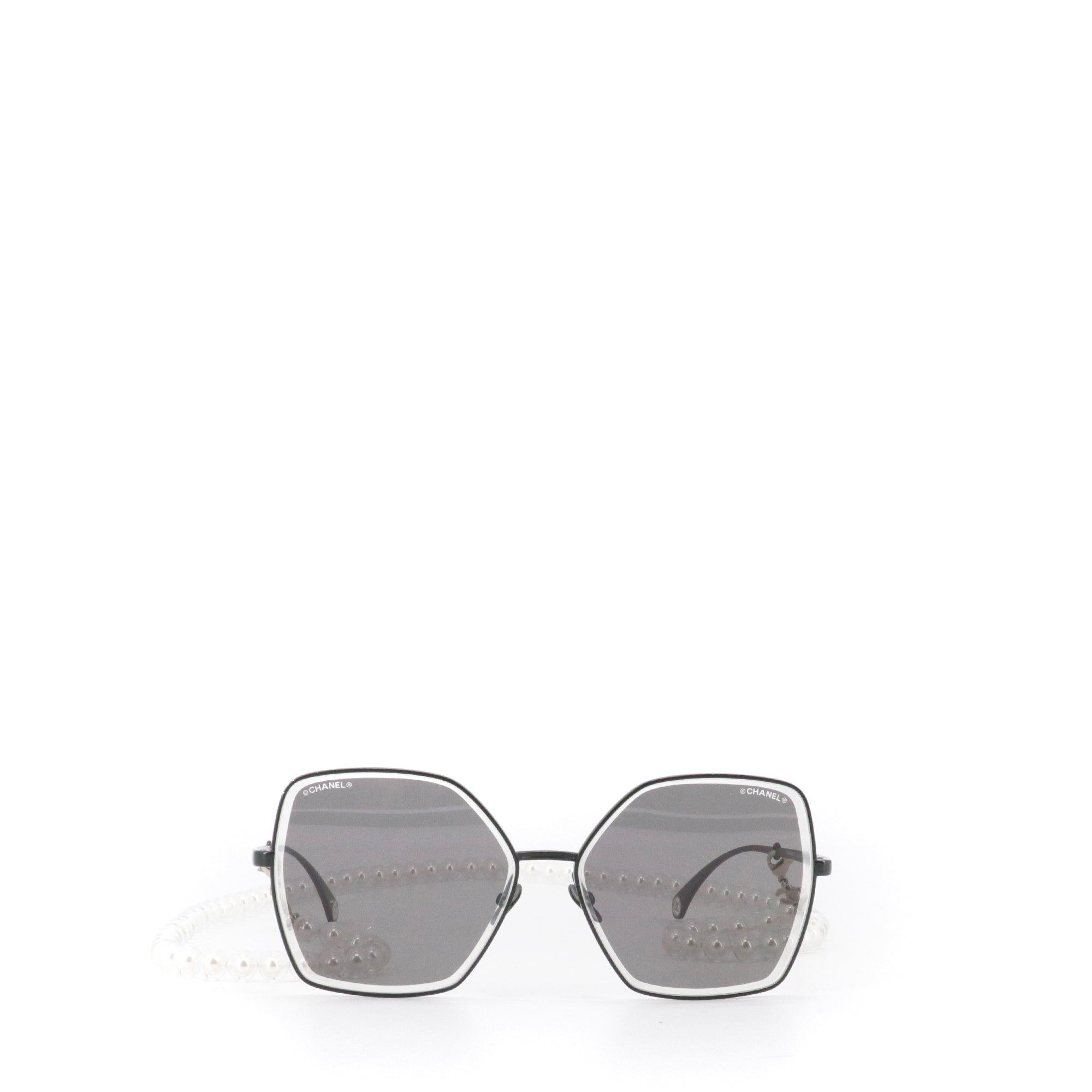 CHANEL - Lunettes de soleil Chanel en métal noir avec chaîne en perles
