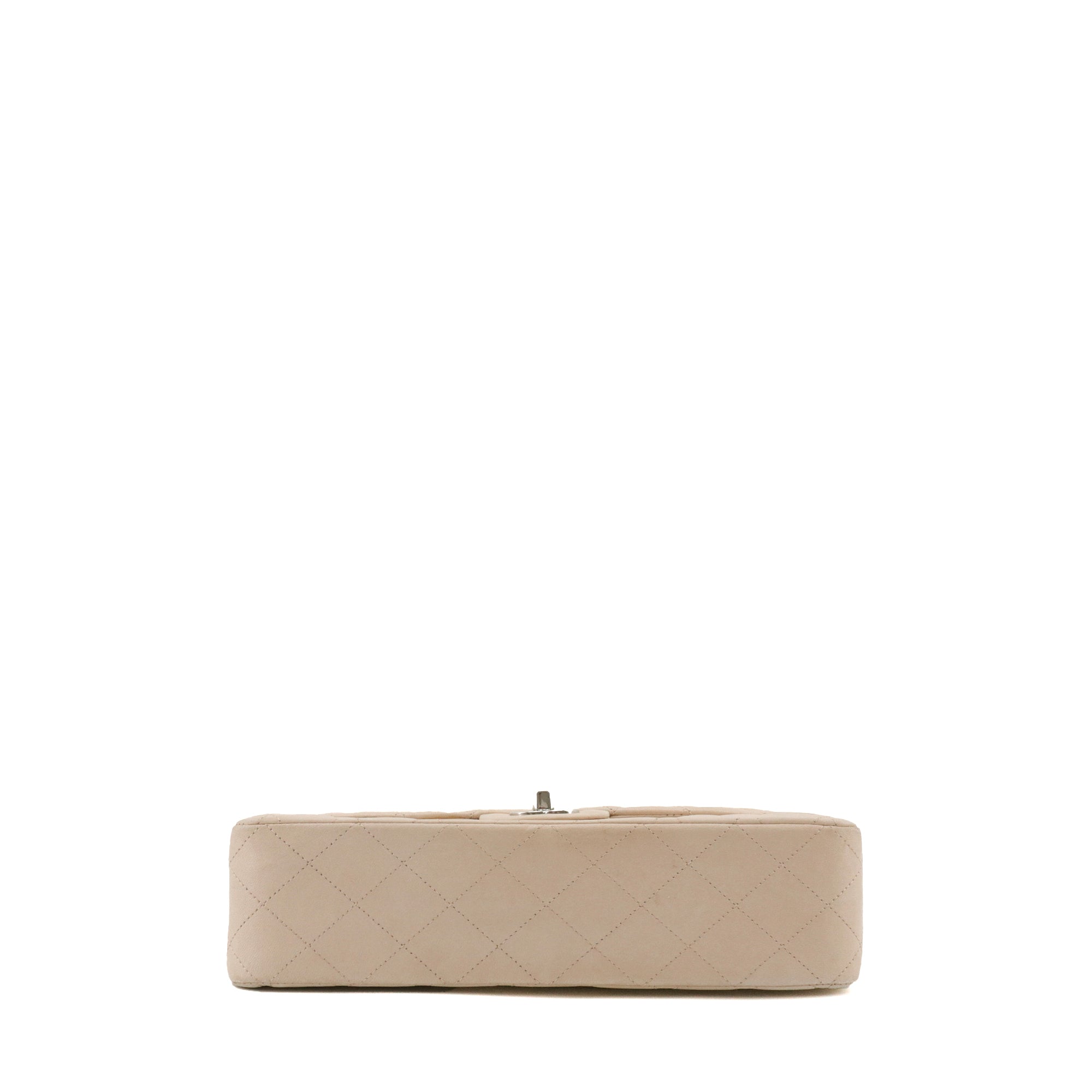 CHANEL - Sac à main Classique/Timeless Chanel 11.12 double flap Chanel en cuir lisse beige