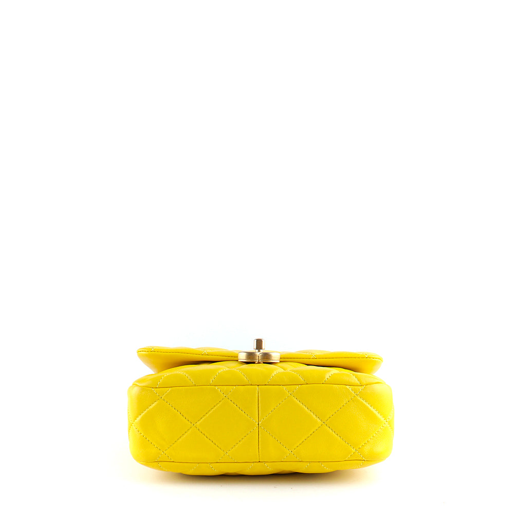 CHANEL - Sac à main Timeless édition limitée en cuir jaune