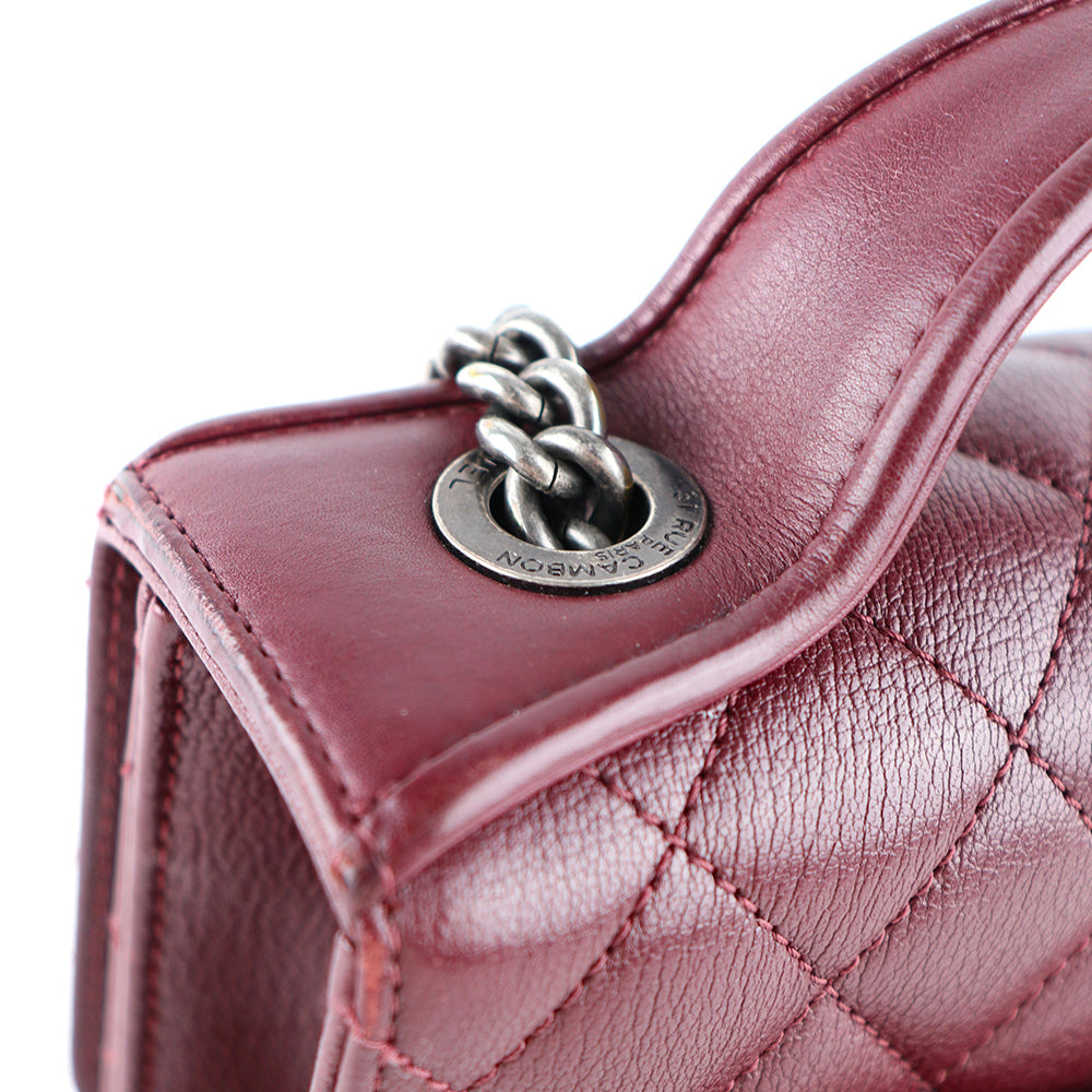 CHANEL - CC University shoulder bag in burgundy leather