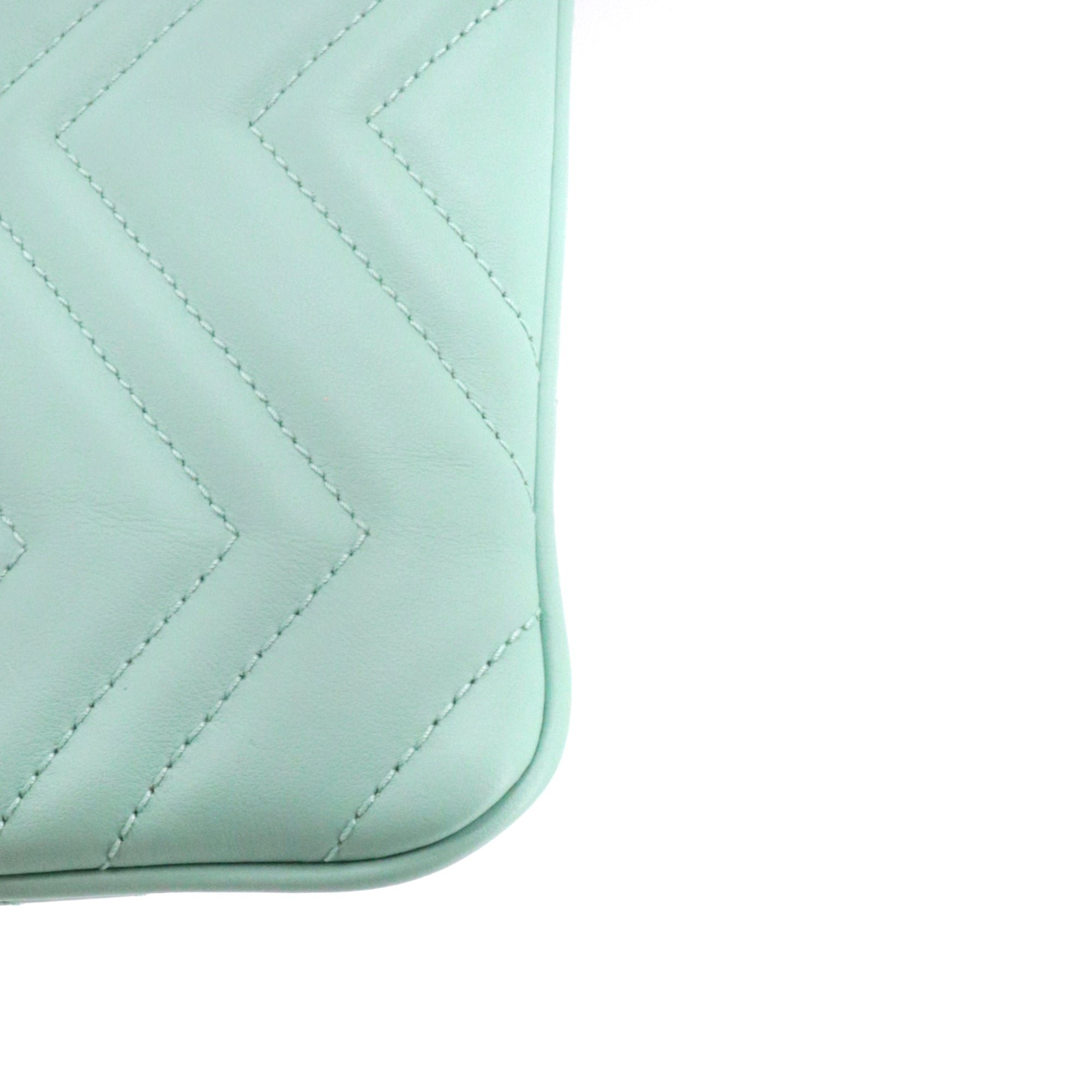 GUCCI - Pochette GG Marmont Gucci en cuir chevron bleu pastel