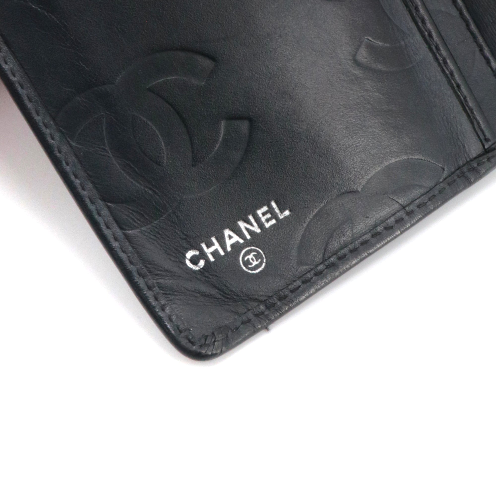 CHANEL - Black quilted leather wallet