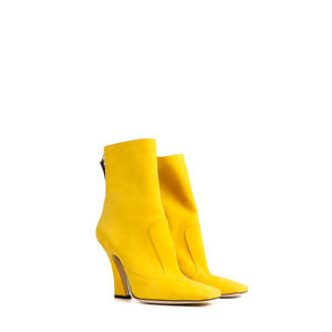 CHANEL - Chanel CC ankle boots in black lambskin (T34.5)